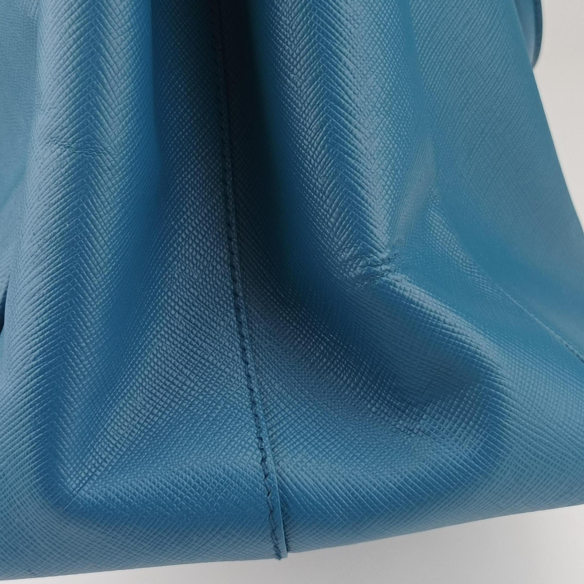 Pre-owned Prada Galleria Blue SAFFIANO Leather BN1786 handbag | stylenewstar