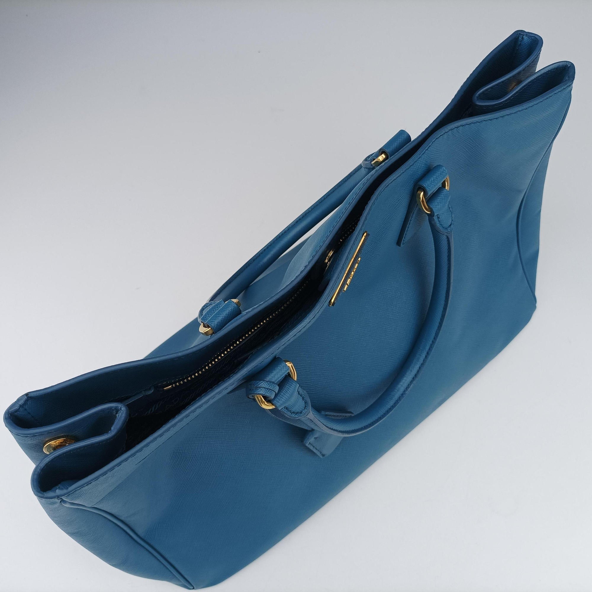 Pre-owned Prada Galleria Blue SAFFIANO Leather BN1786 handbag | stylenewstar
