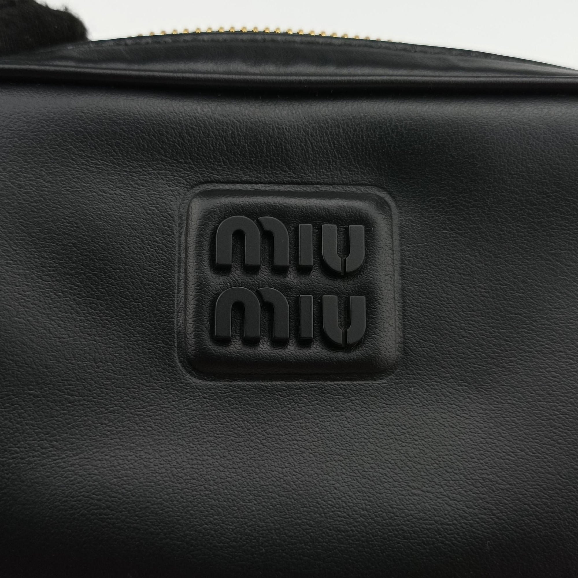 Pre-owned Miu Miu Logo belt Black leather  bum bag/waist bag | stylenewstar