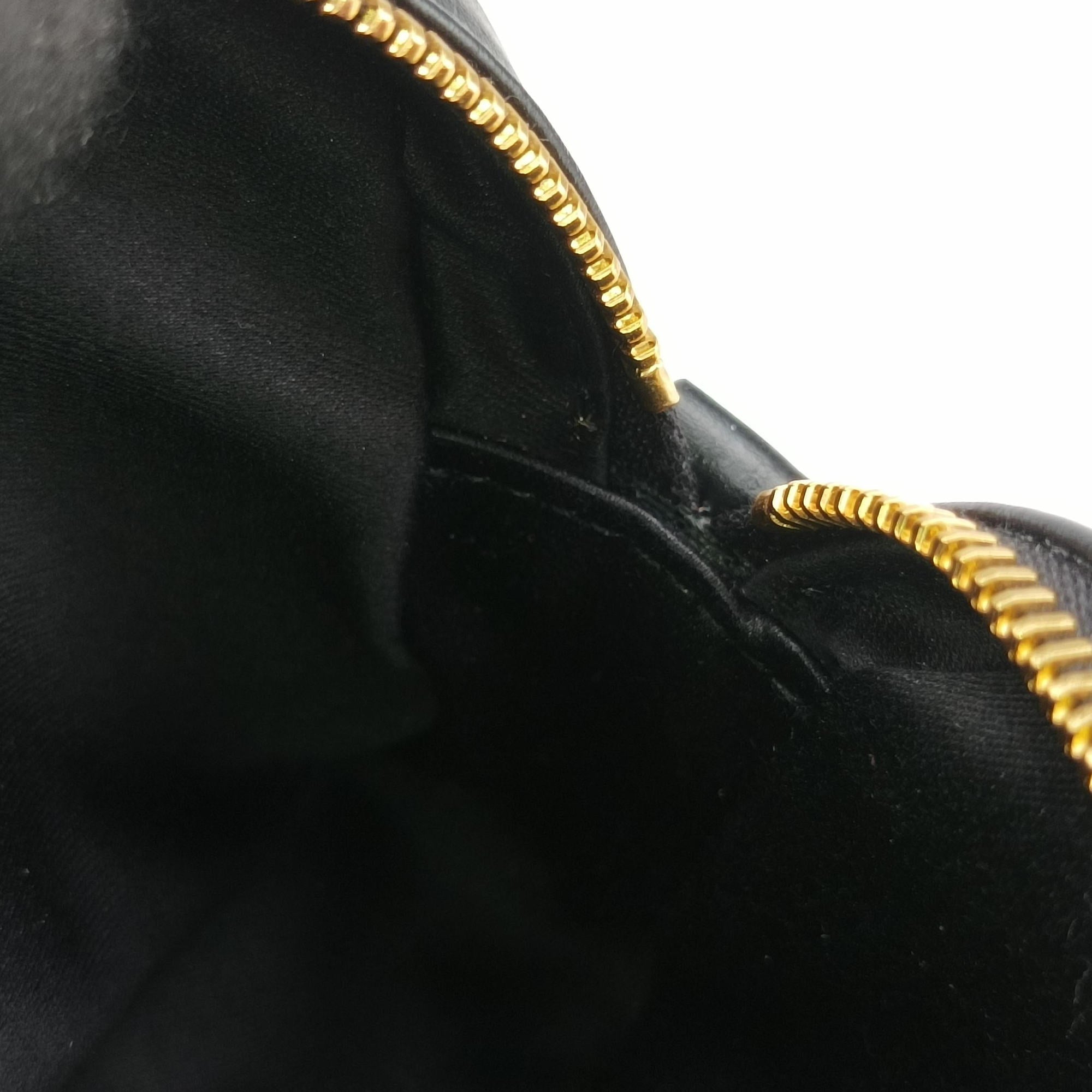 Pre-owned Miu Miu Logo belt Black leather  bum bag/waist bag | stylenewstar