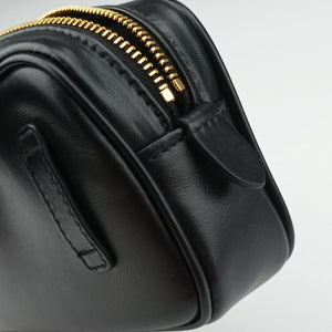 Pre-owned Miu Miu Logo belt Black leather  bum bag/waist bag | stylenewstar