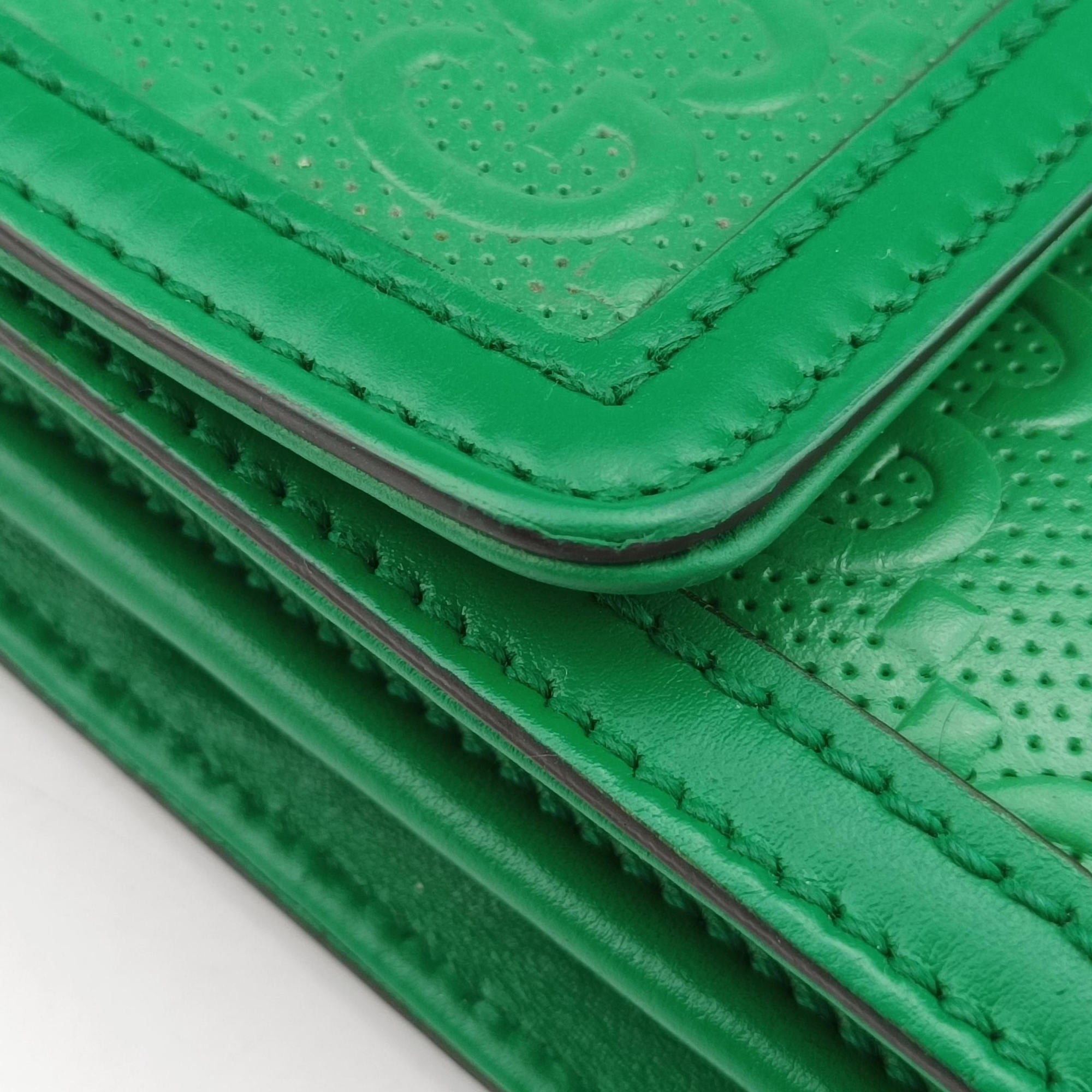 Pre-owned Gucci GG Embossed Messenger Bag Green Leather 625782 shoulderbag | stylenewstar