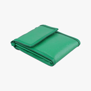 Pre-owned Gucci GG Embossed Messenger Bag Green Leather 625782 shoulderbag | stylenewstar