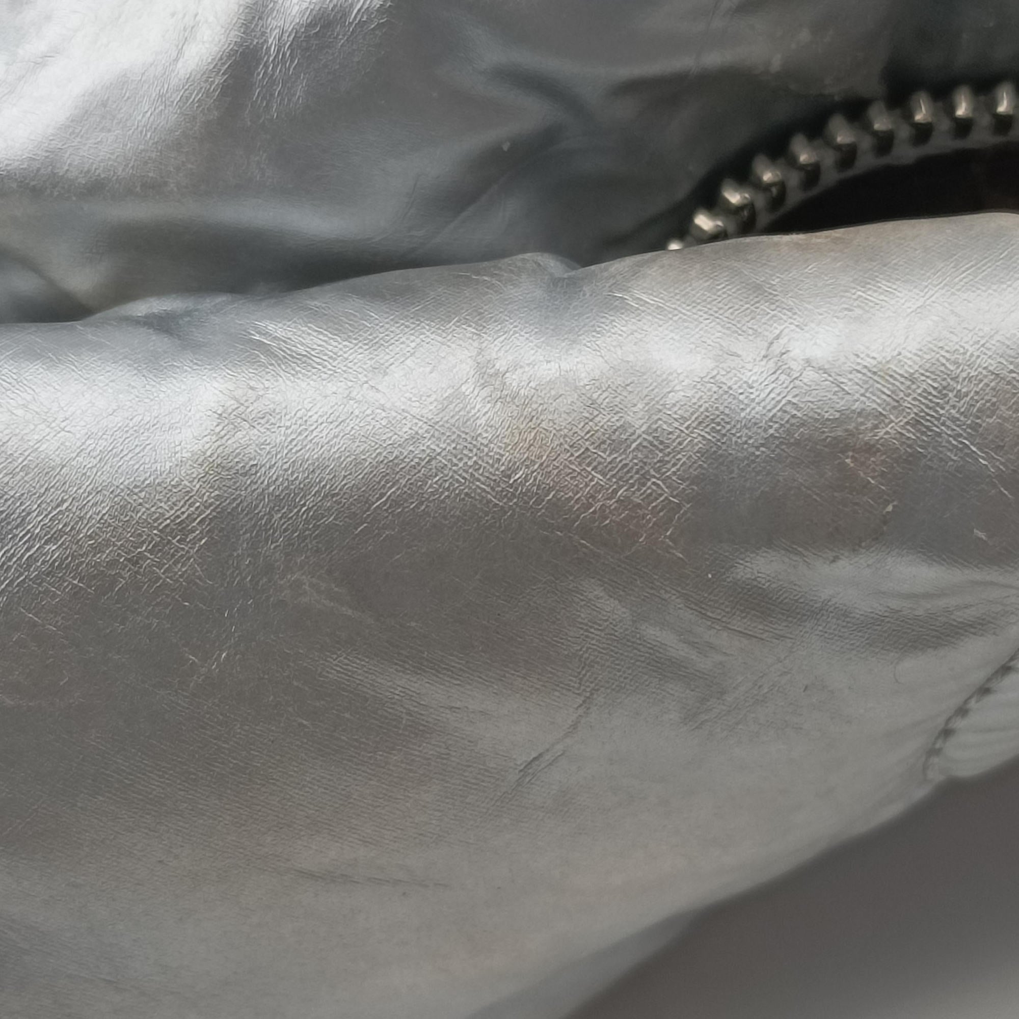 Pre-owned Louis Vuitton Maxi Multi Pochette Accessoires Silver Recycled metallic nylon M21057 shoulderbag | stylenewstar