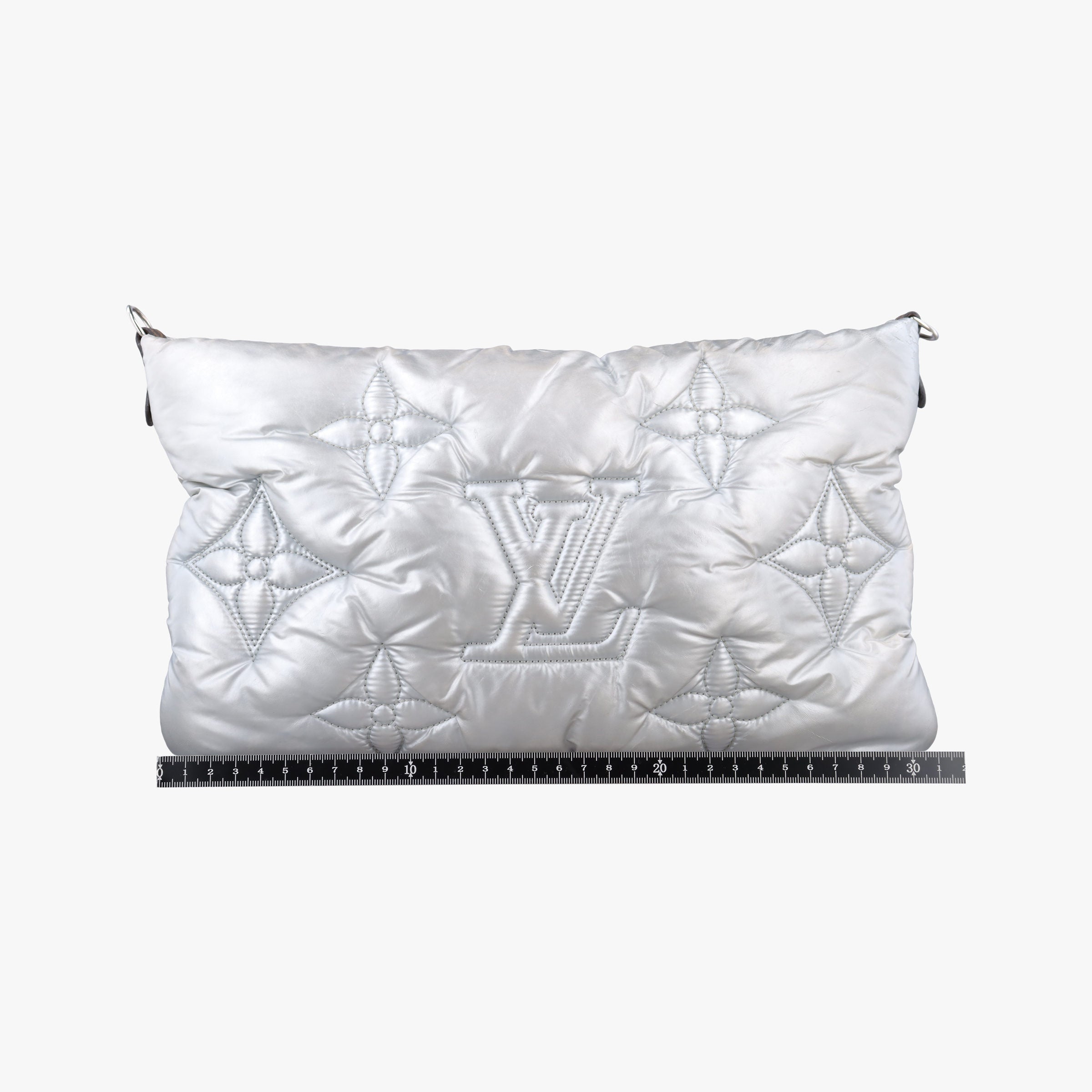 Pre-owned Louis Vuitton Maxi Multi Pochette Accessoires Silver Recycled metallic nylon M21057 shoulderbag | stylenewstar