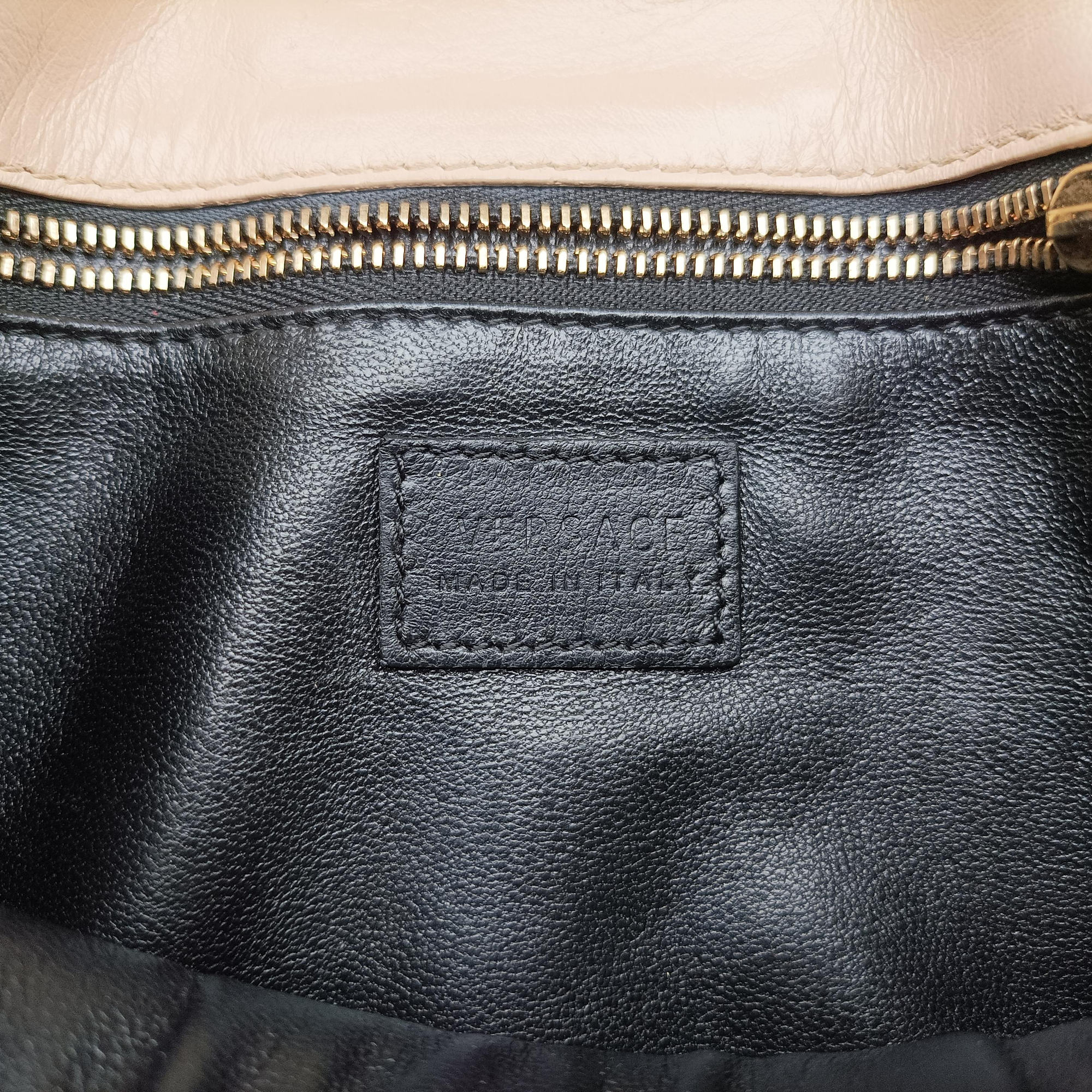 Vintage VERSACE La Medusa Beige Leather  shoulderbag | stylenewstar