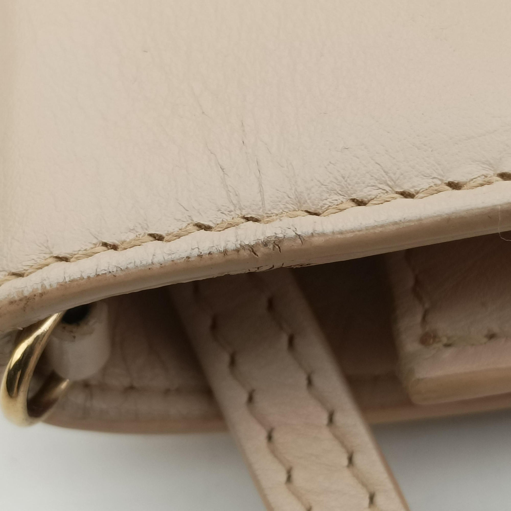 Vintage VERSACE La Medusa Beige Leather  shoulderbag | stylenewstar