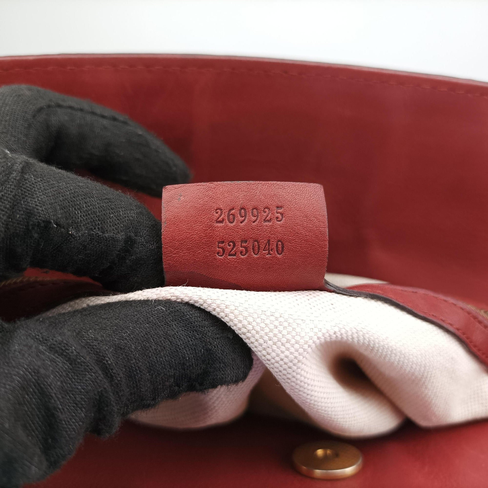Secondhand Gucci Guccissima Tender Red Leather 269925 shoulderbag | stylenewstar