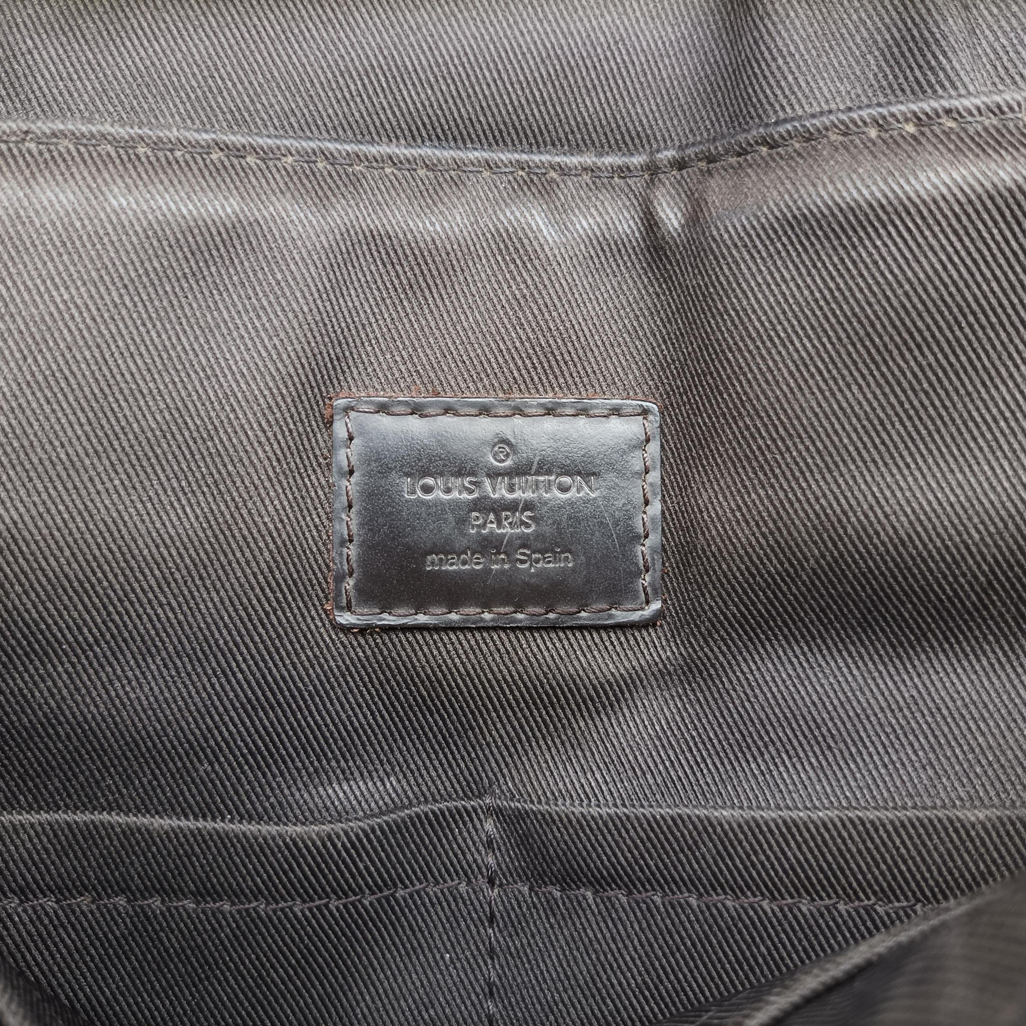 Pre-owned Louis Vuitton District MM EBENE Damier Canvas N41032 shoulderbag | stylenewstar
