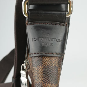 Pre-owned Louis Vuitton District MM EBENE Damier Canvas N41032 shoulderbag | stylenewstar