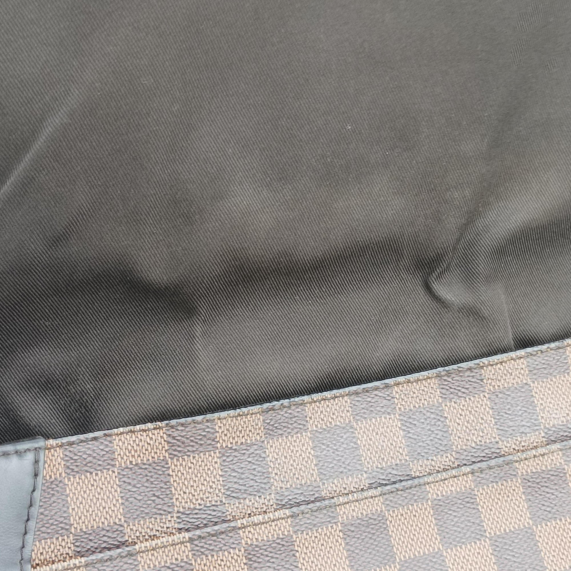 Pre-owned Louis Vuitton District MM EBENE Damier Canvas N41032 shoulderbag | stylenewstar