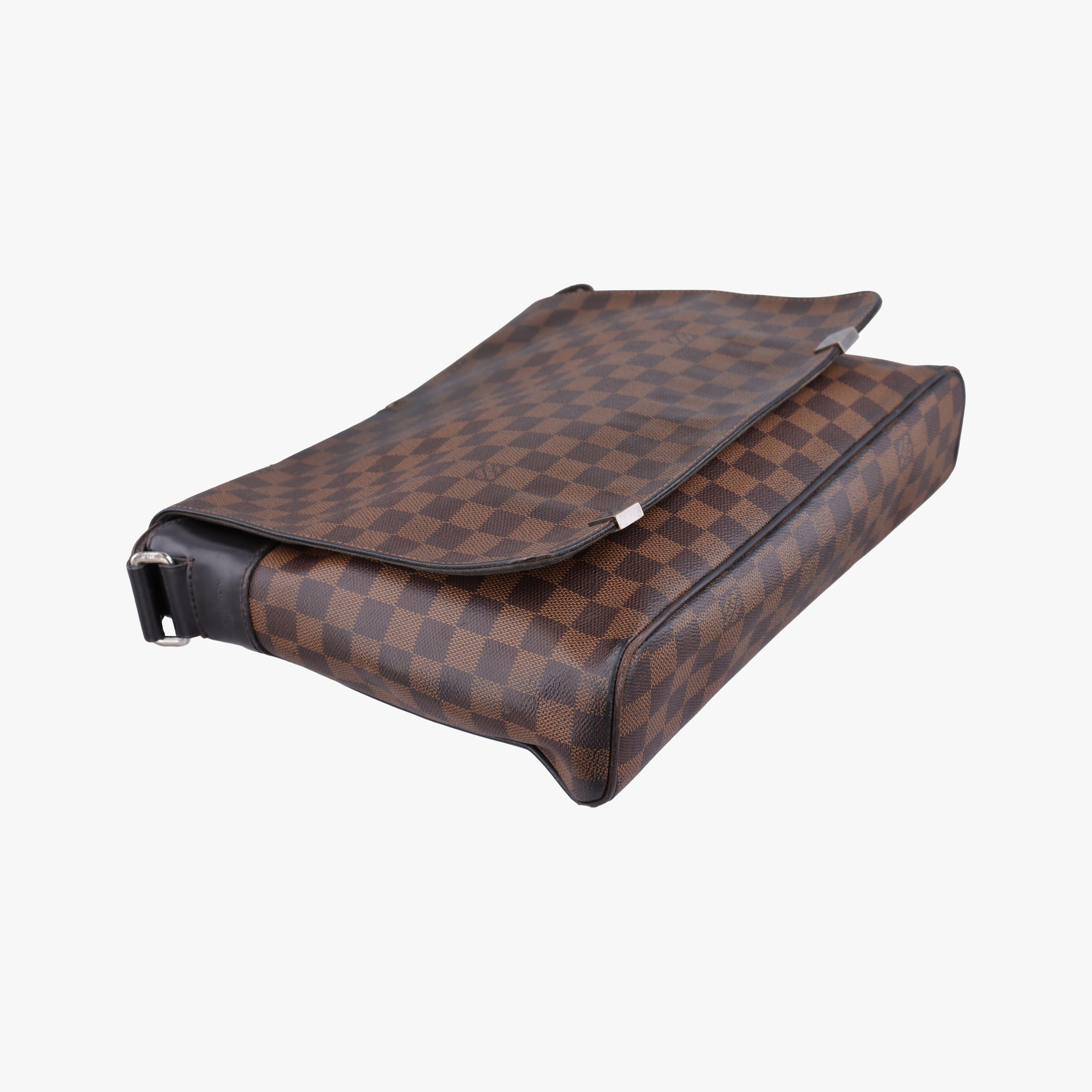 Pre-owned Louis Vuitton District MM EBENE Damier Canvas N41032 shoulderbag | stylenewstar