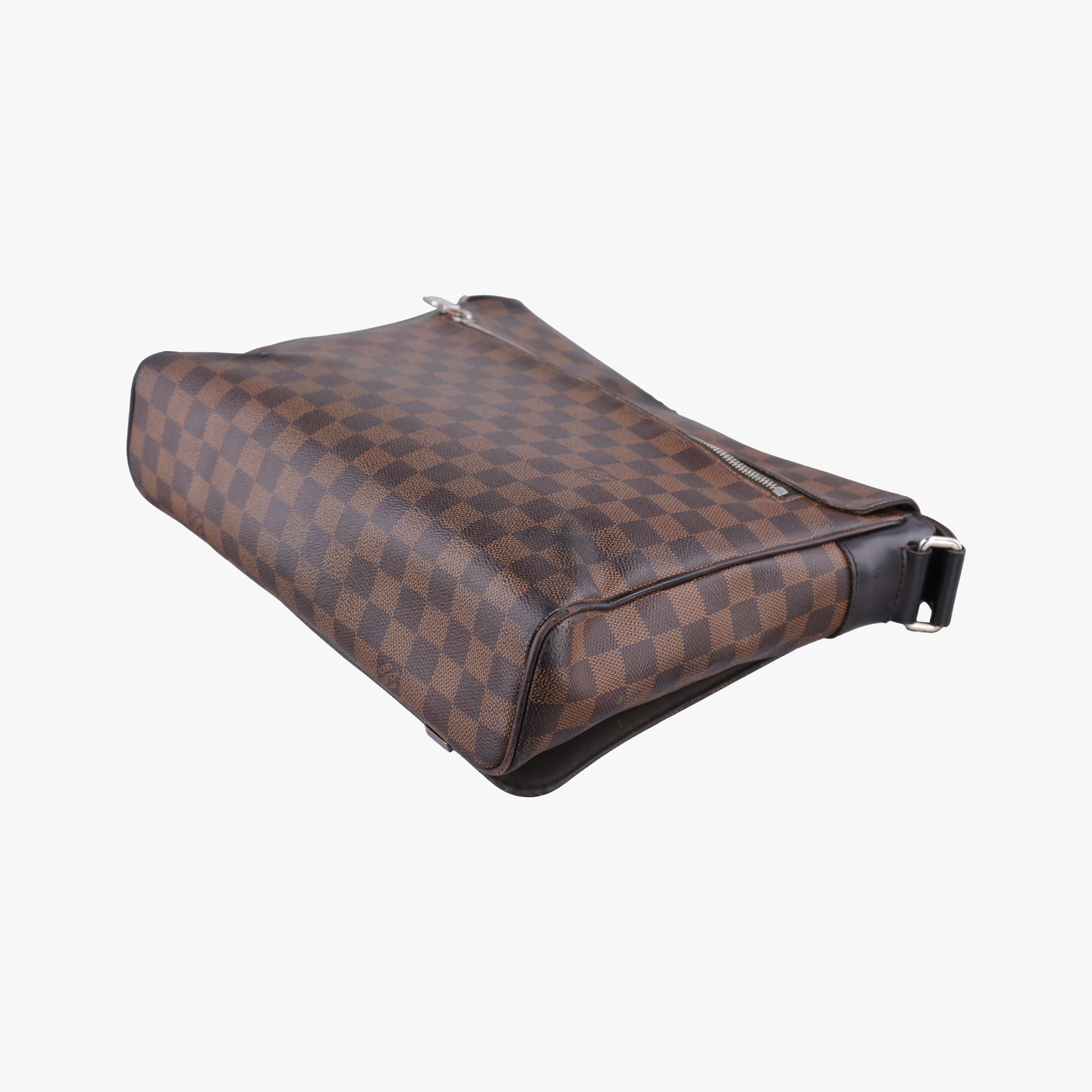 Pre-owned Louis Vuitton District MM EBENE Damier Canvas N41032 shoulderbag | stylenewstar