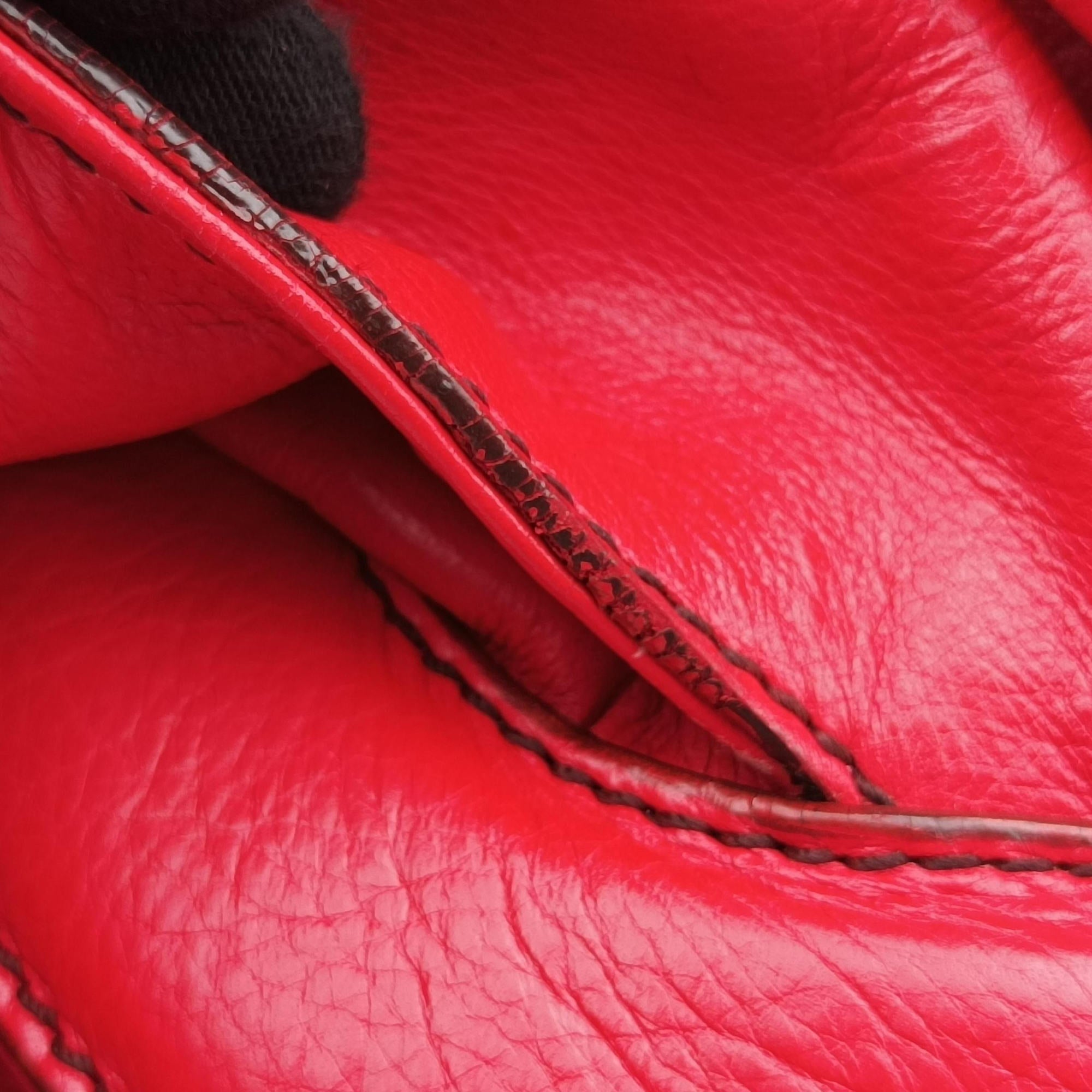 Pre-owned Fendi Toile de Cuir Red Leather 8BR579 handbag | stylenewstar