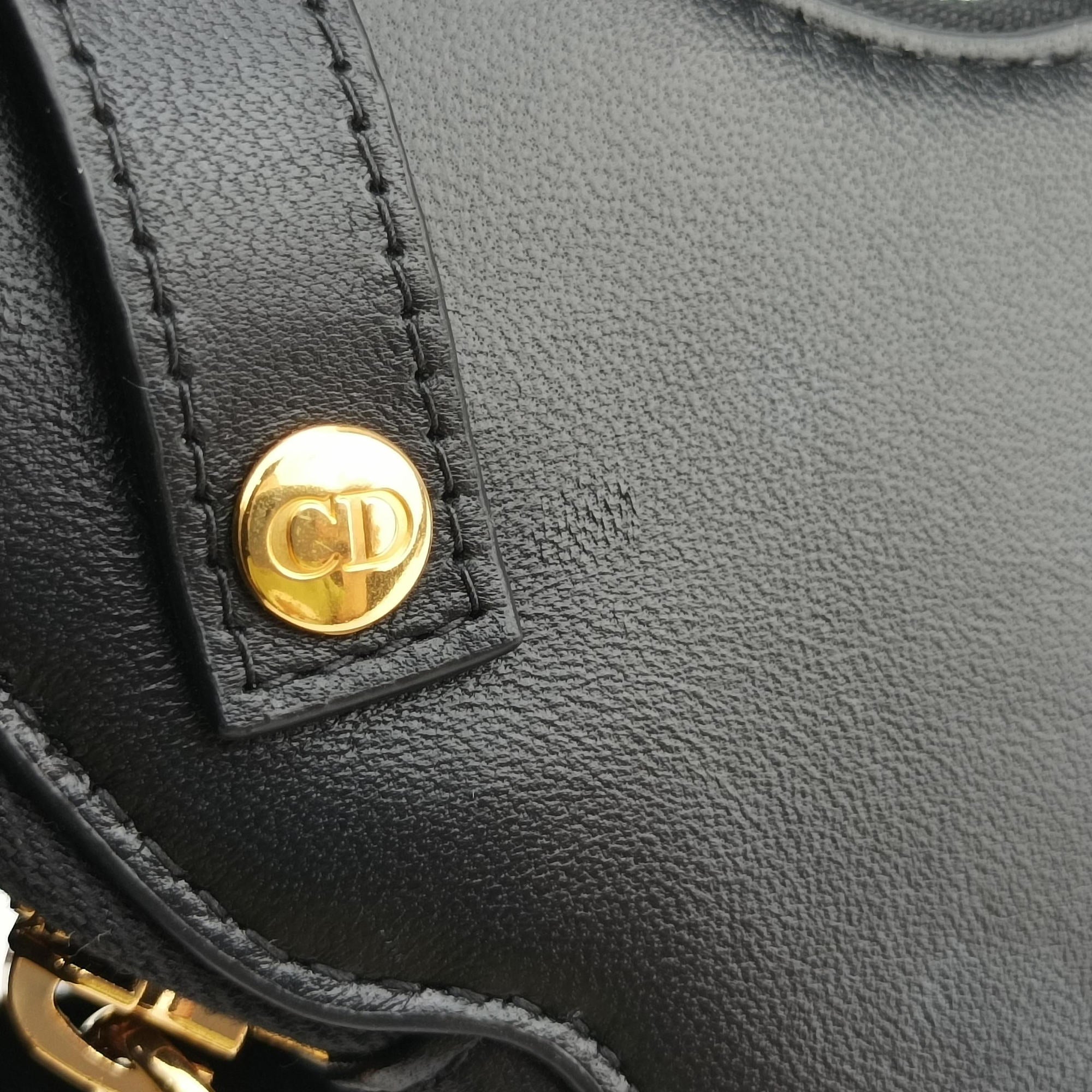 Pre-owned Christian Dior 30 Montaigne Removable Black Lambskin  bum bag/waist bag | stylenewstar
