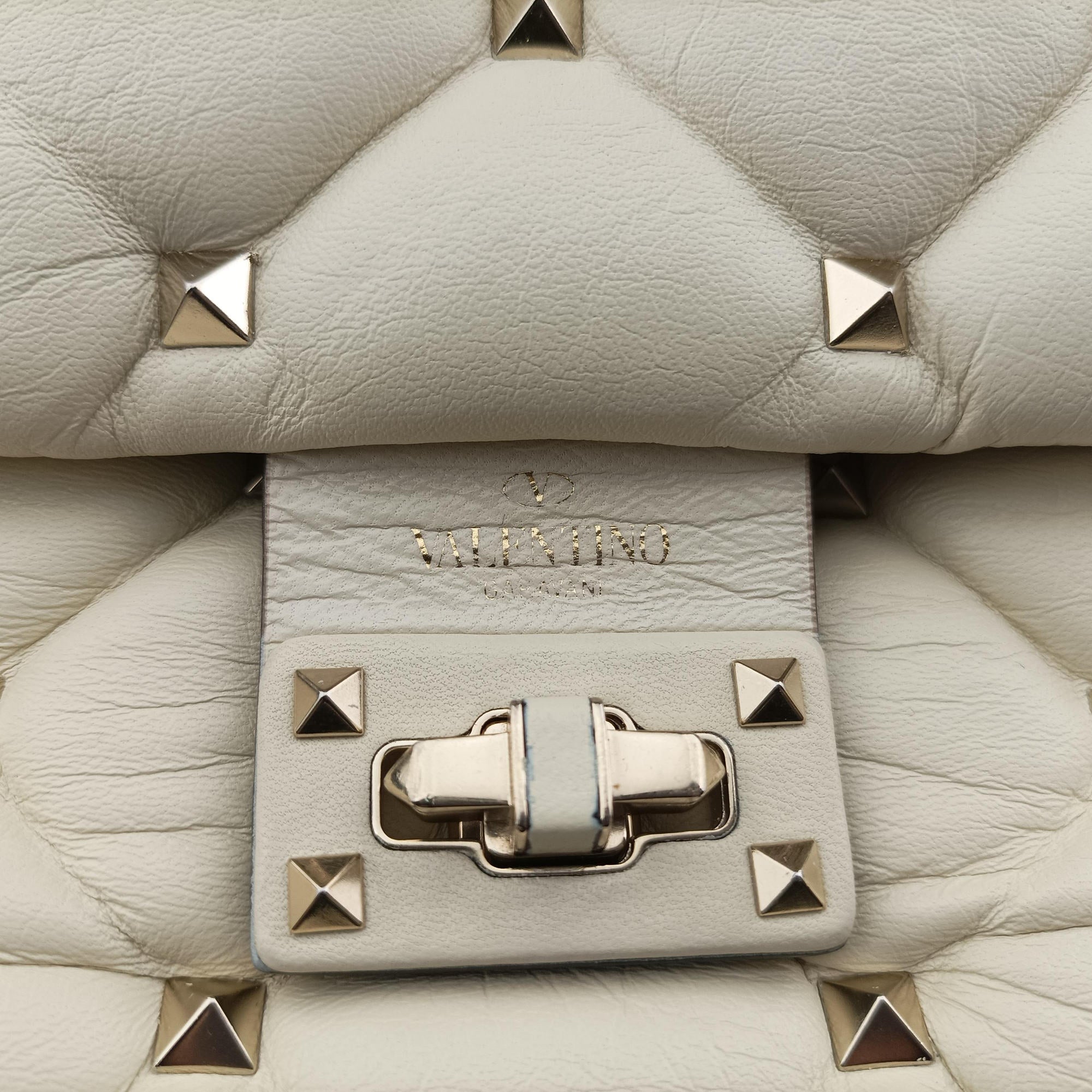 Pre-owned Valentino CANDYSTUD White Leather  shoulderbag | stylenewstar