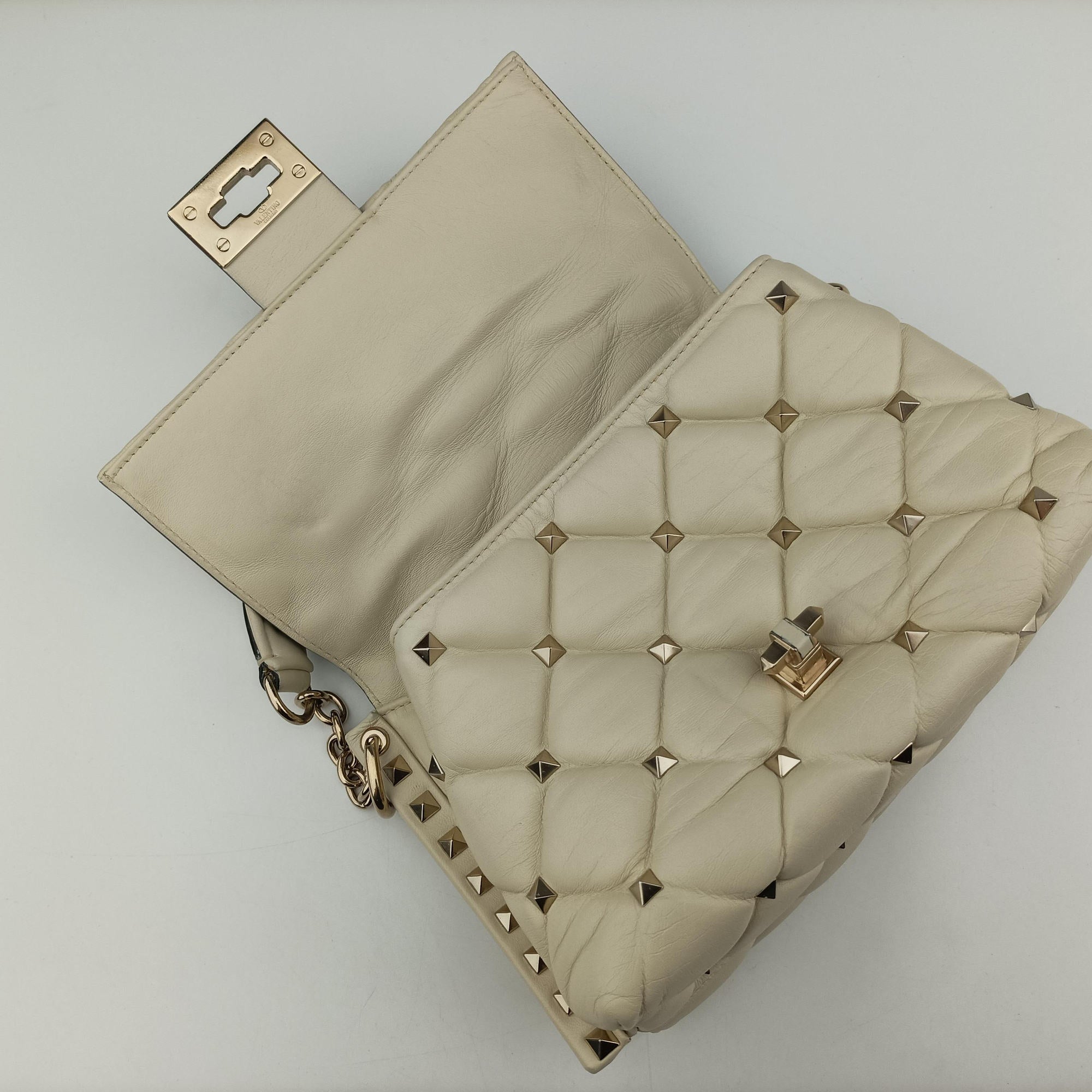 Pre-owned Valentino CANDYSTUD White Leather  shoulderbag | stylenewstar