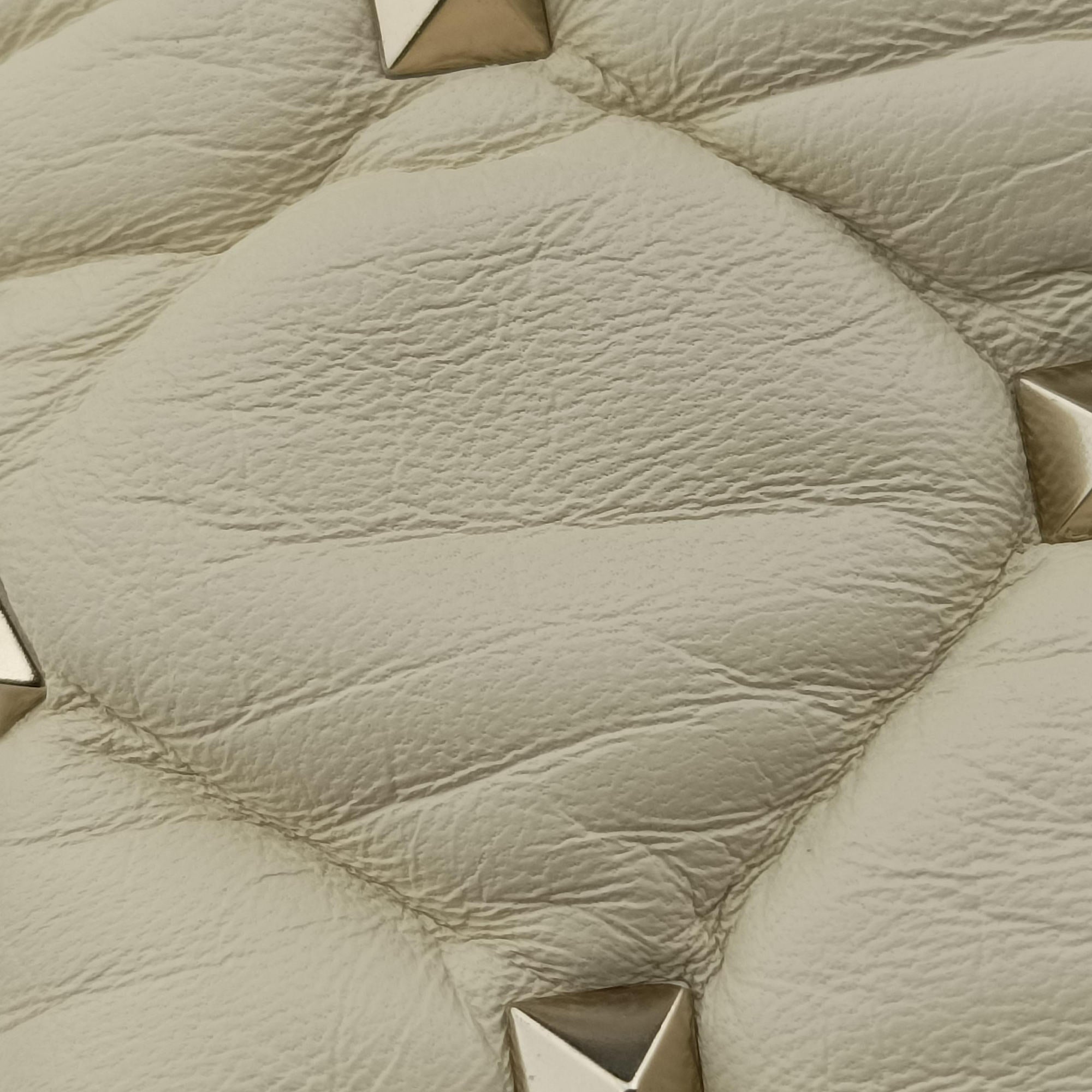 Pre-owned Valentino CANDYSTUD White Leather  shoulderbag | stylenewstar