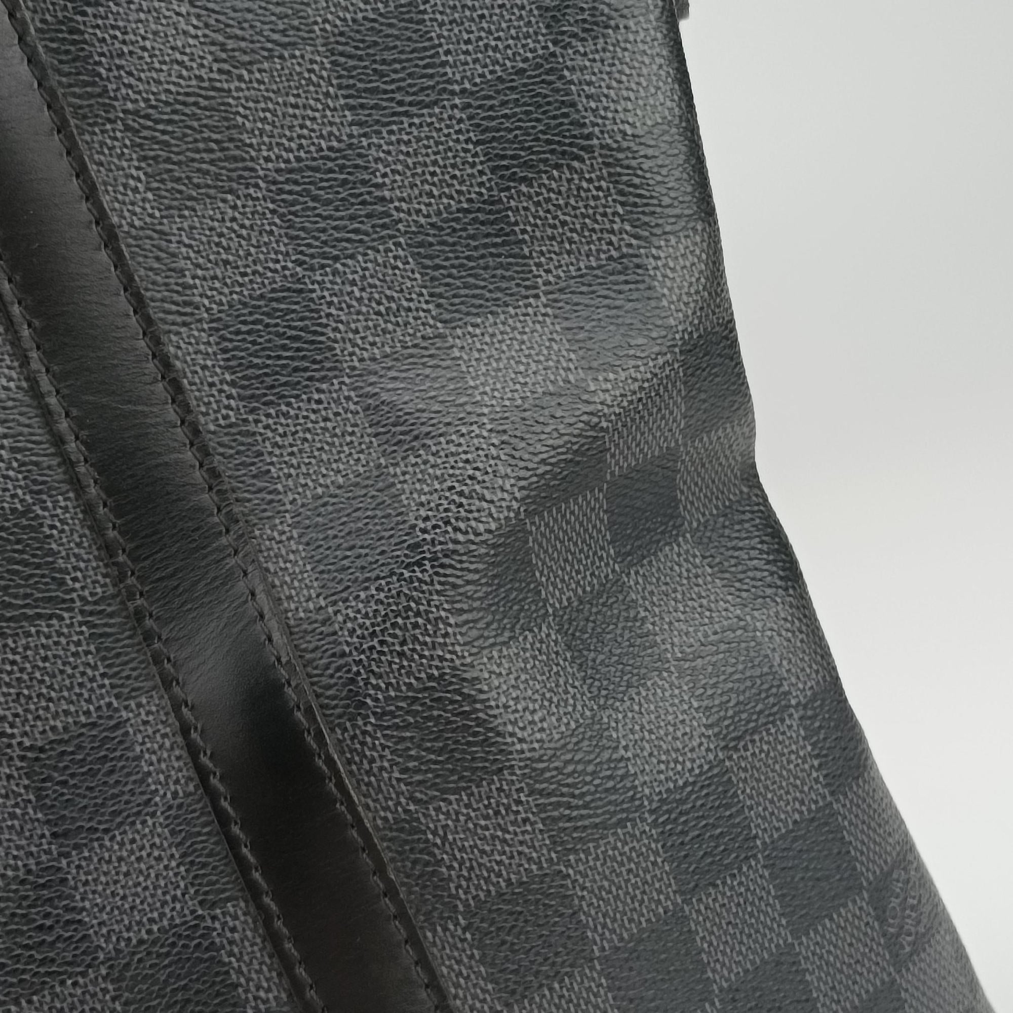 Vintage Louis Vuitton TADAO Noir Damier Graphite N51192 shoulderbag | stylenewstar