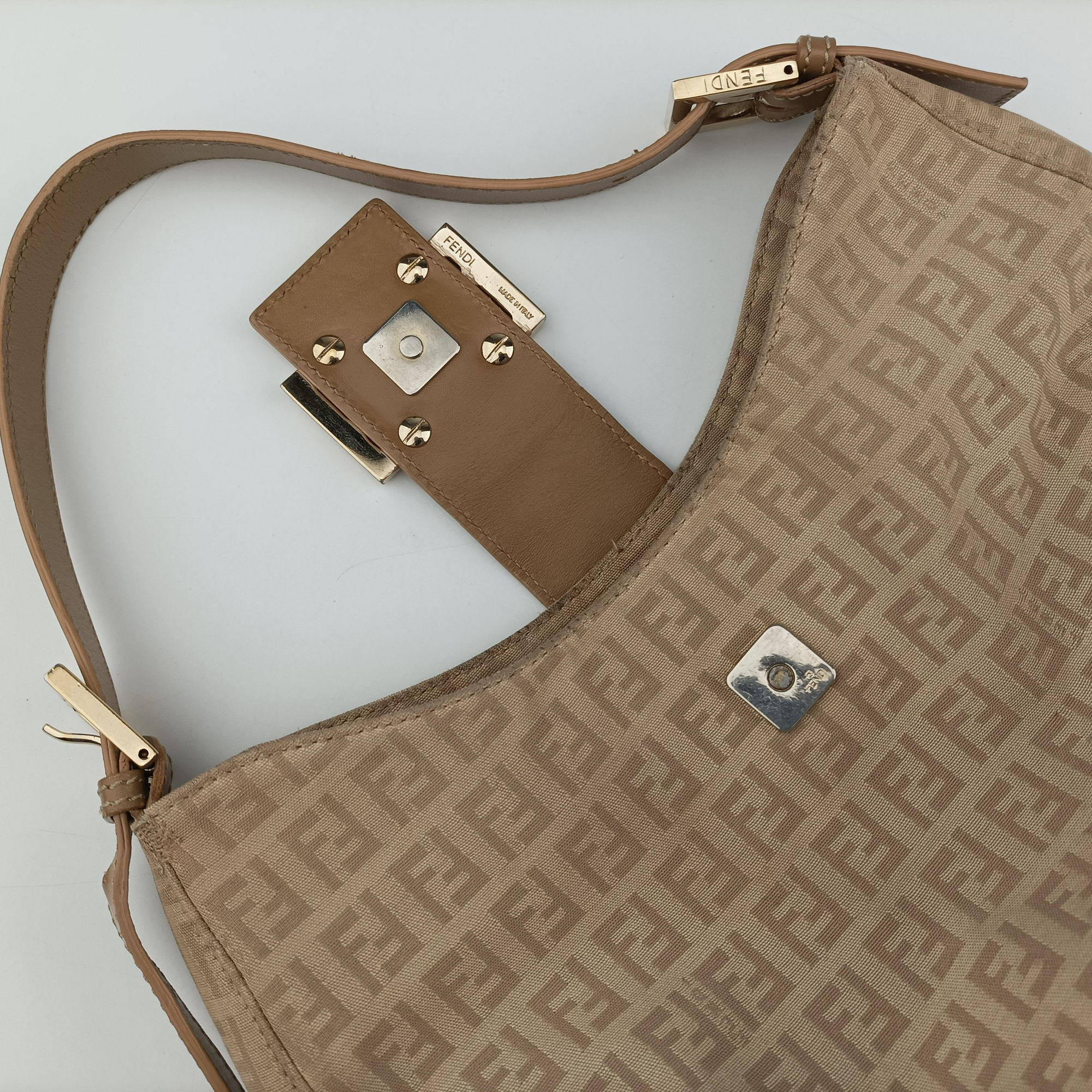 Secondhand Fendi Zucchino Beige canvas 8BR036 handbag | stylenewstar