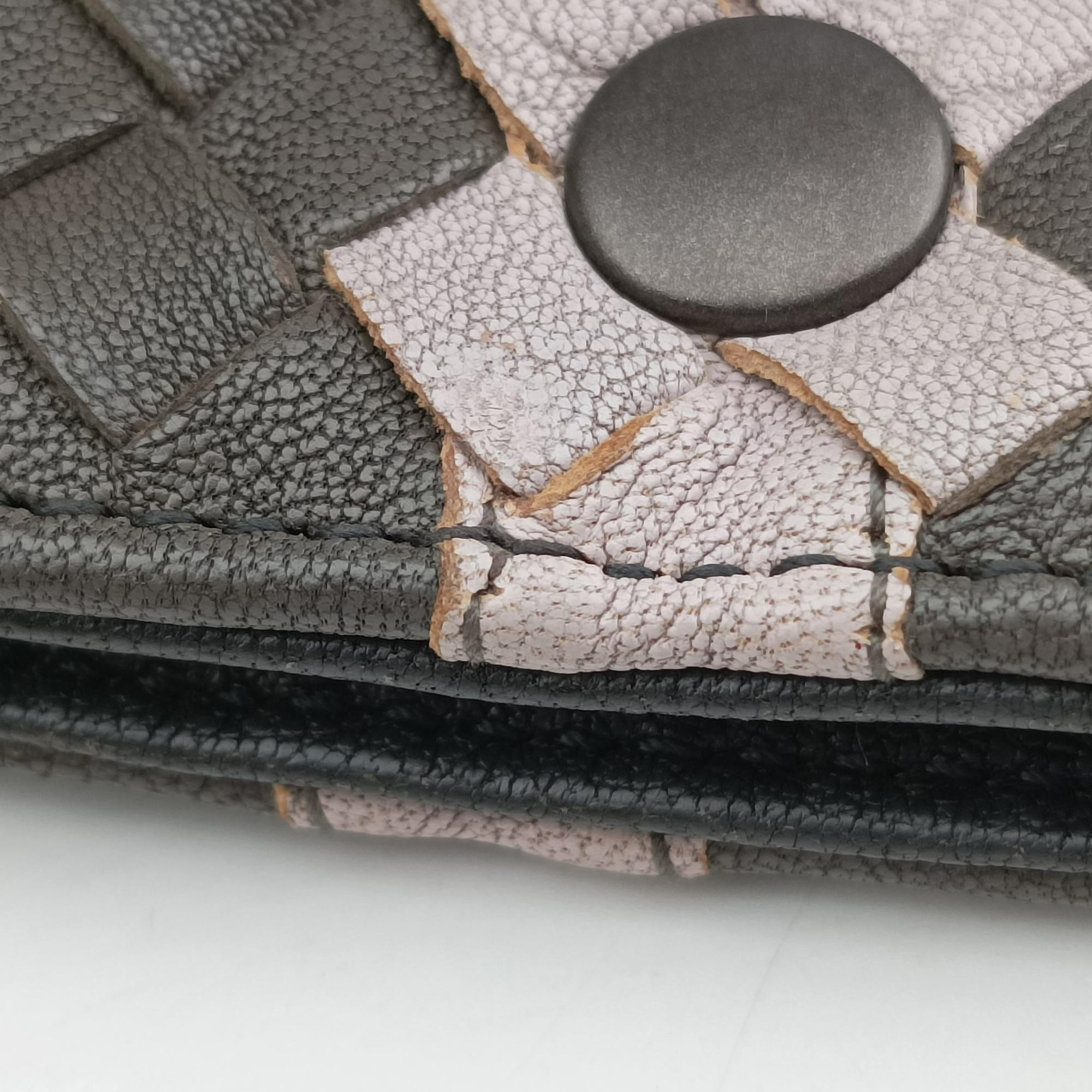 Pre-owned Bottega Veneta Intrecciato Gray × Brown × Pink lambskin  shoulderbag | stylenewstar