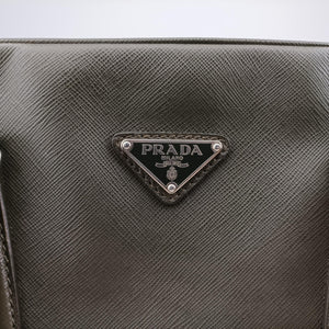 Vintage Prada Business Briefcase Green SAFFIANO Leather 2VE011 shoulderbag | stylenewstar