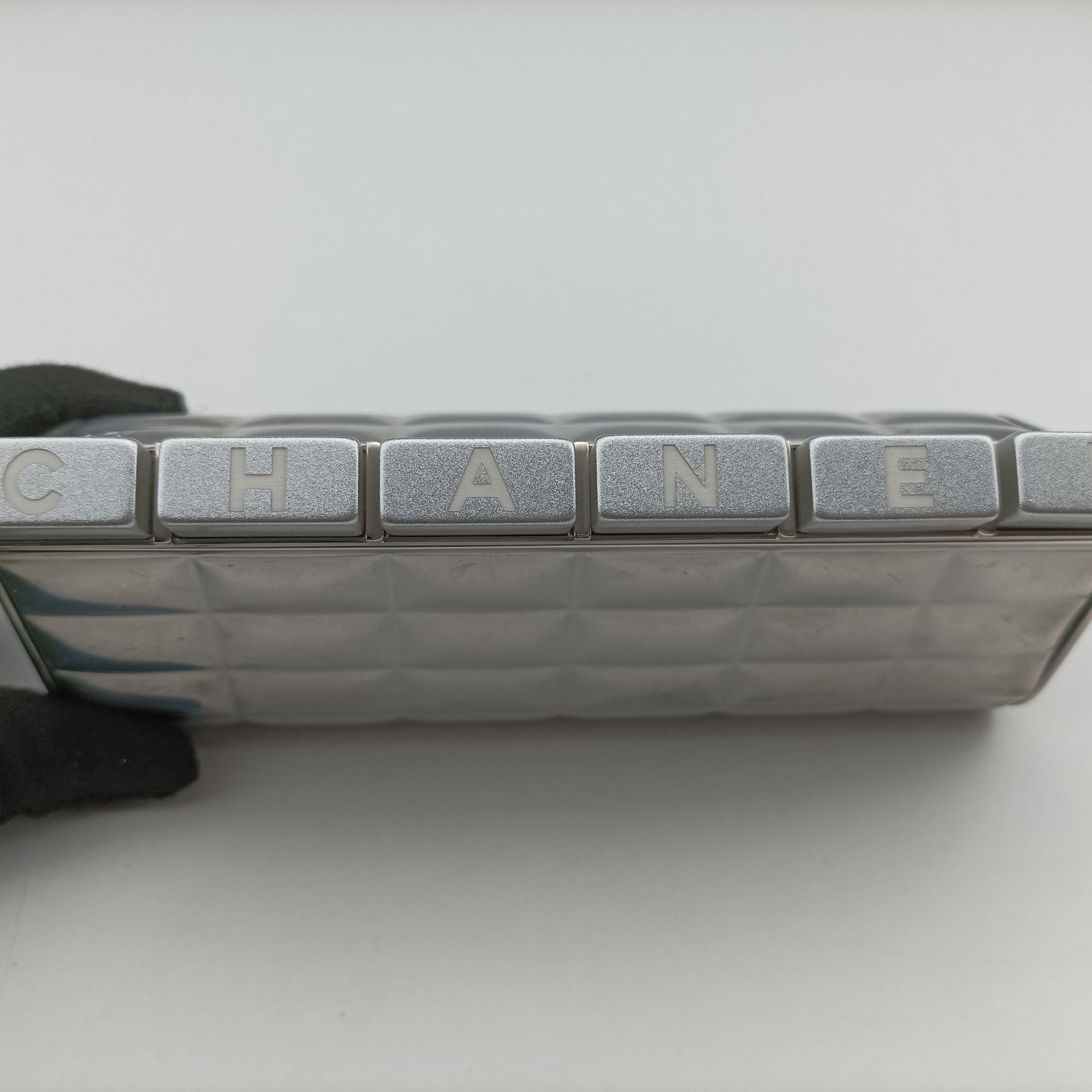 Vintage Chanel Iconic Novelty Silver Enamel A37067 clutchbag | stylenewstar