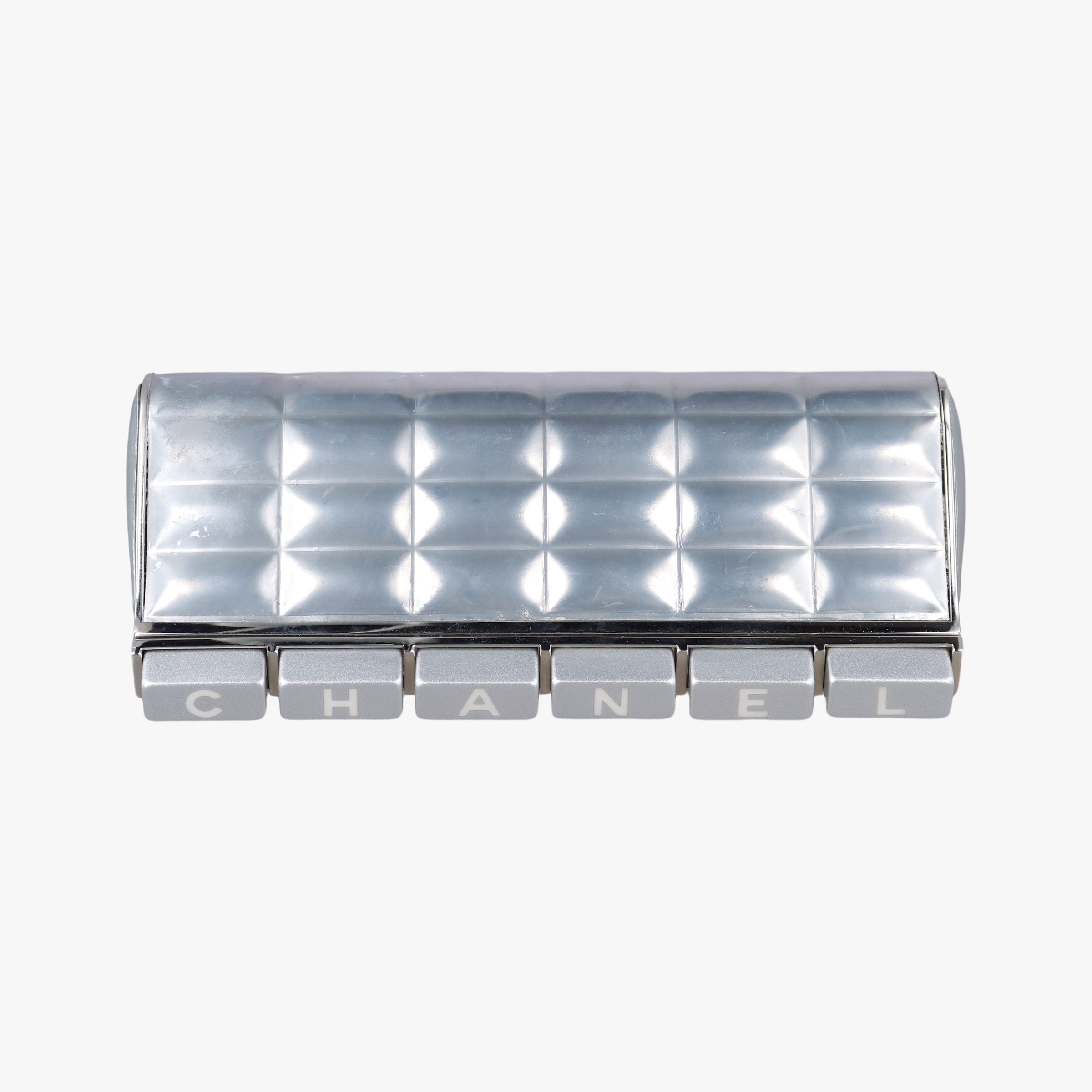 Vintage Chanel Iconic Novelty Silver Enamel A37067 clutchbag | stylenewstar