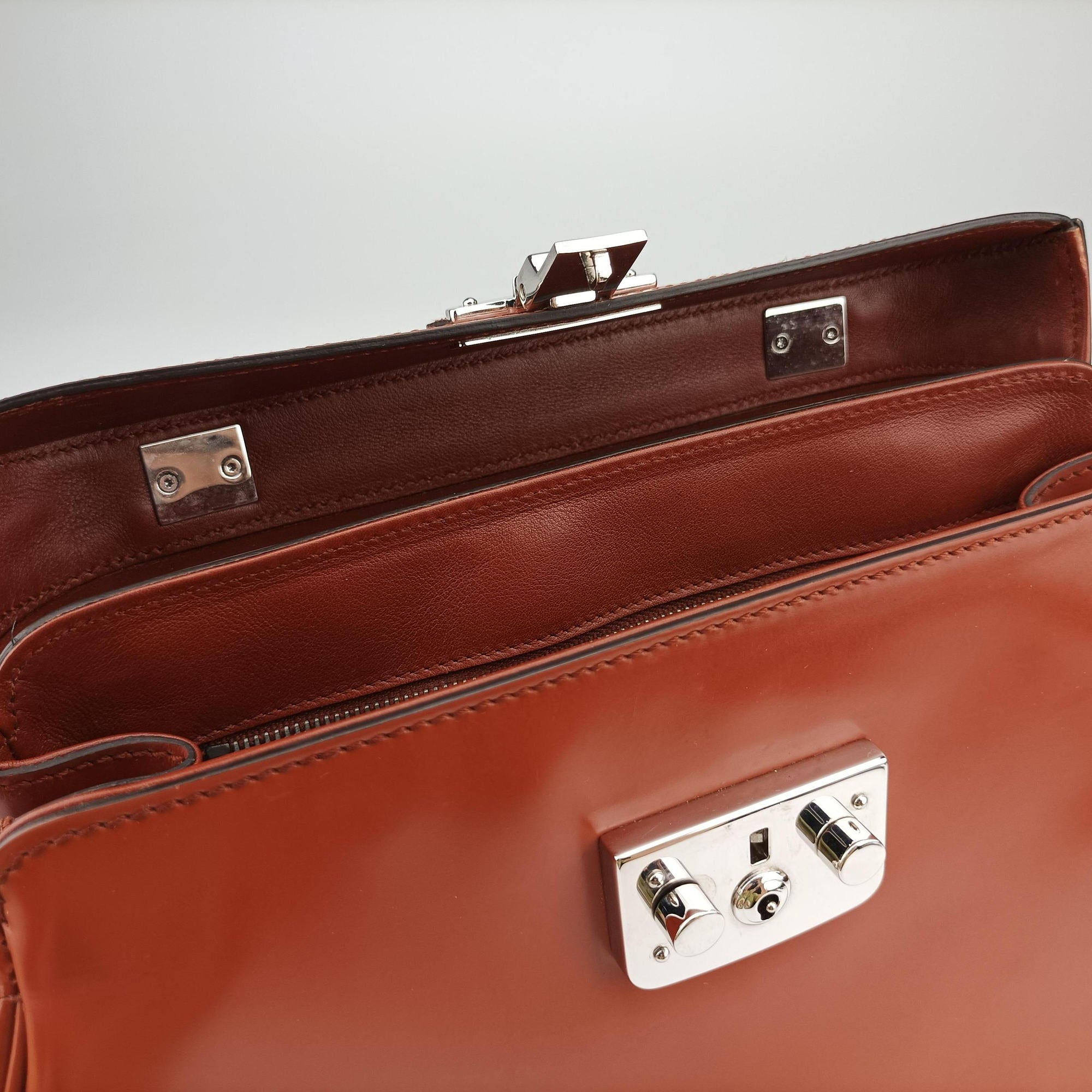Secondhand Gucci Bamboo Orange Leather 331830 handbag | stylenewstar