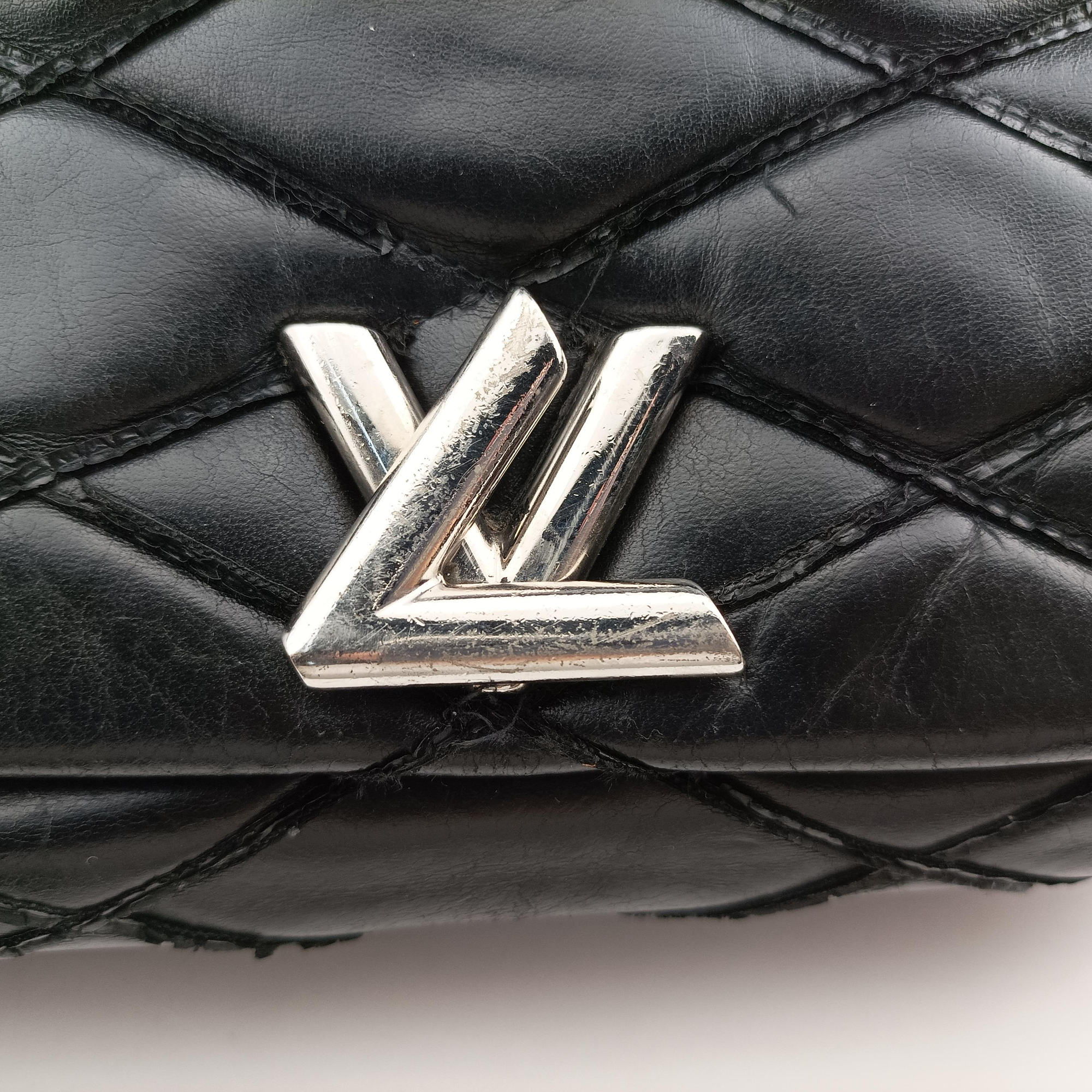 Secondhand Louis Vuitton Go-14 Mini Noir Leather M50999 shoulderbag | stylenewstar