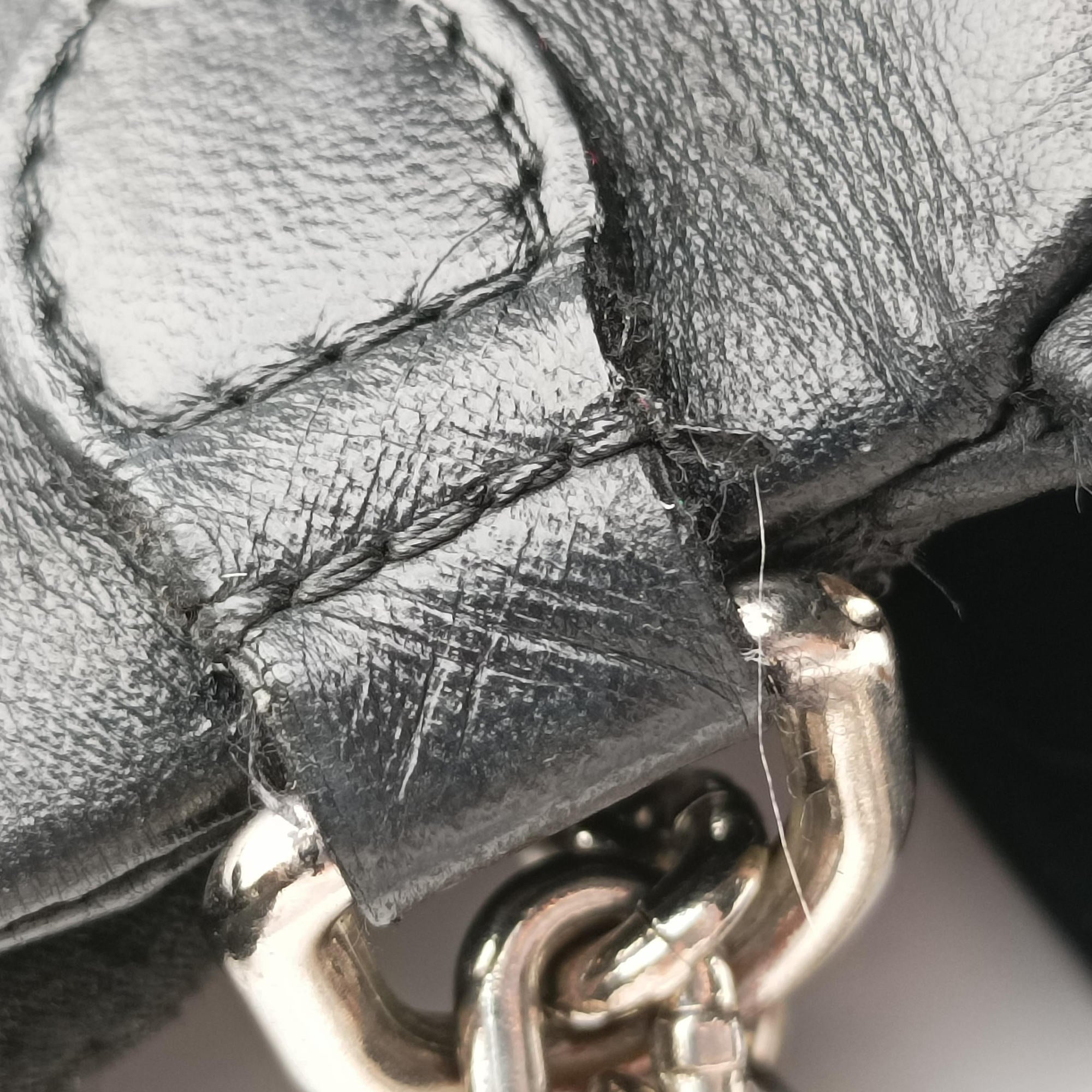Secondhand Louis Vuitton Go-14 Mini Noir Leather M50999 shoulderbag | stylenewstar