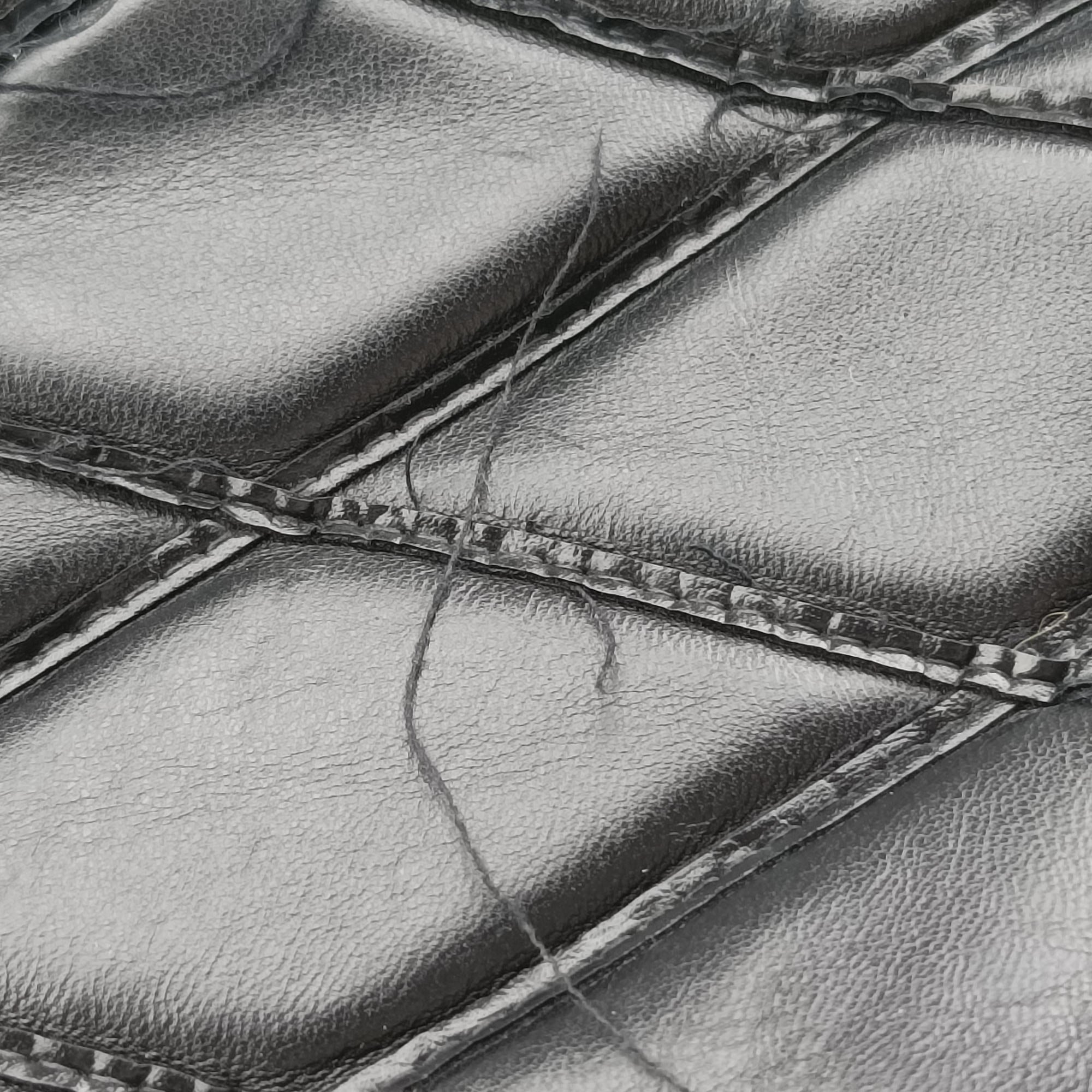 Secondhand Louis Vuitton Go-14 Mini Noir Leather M50999 shoulderbag | stylenewstar