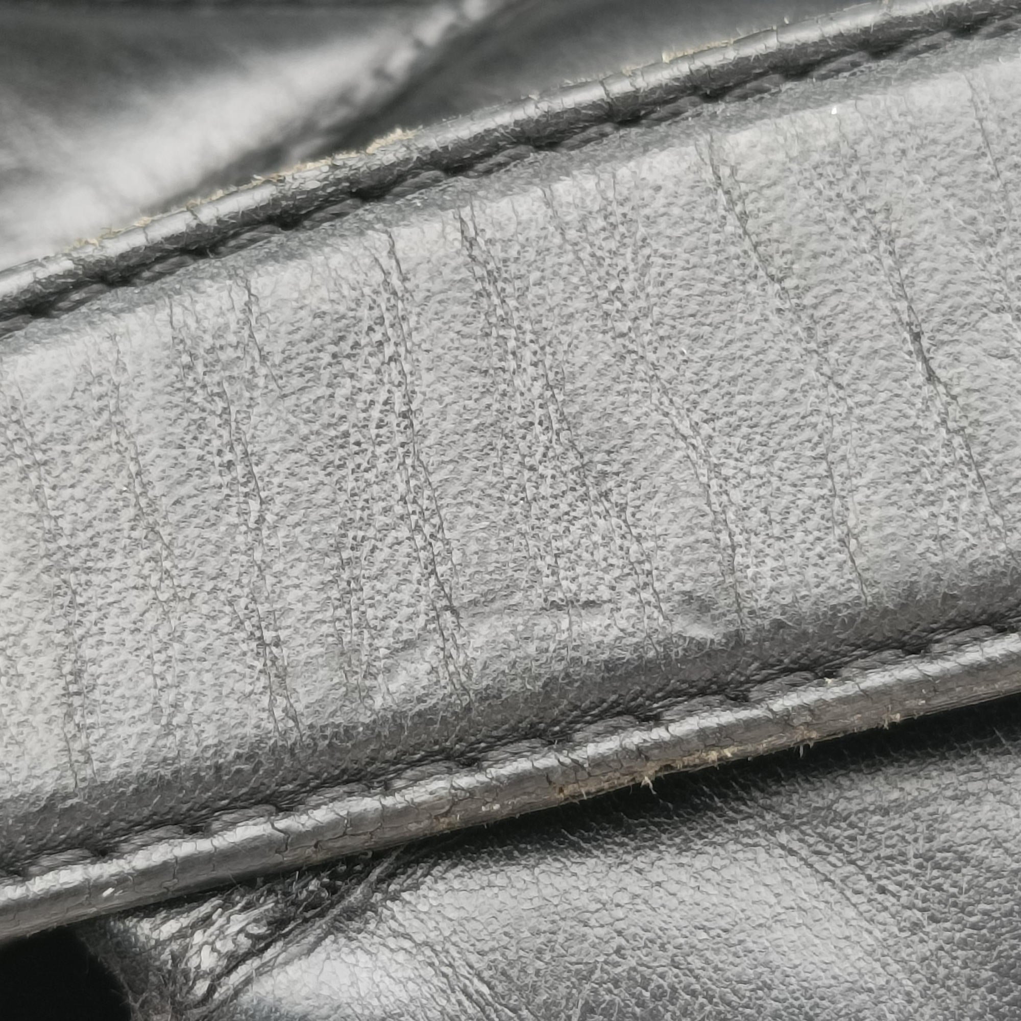 Secondhand Louis Vuitton Go-14 Mini Noir Leather M50999 shoulderbag | stylenewstar
