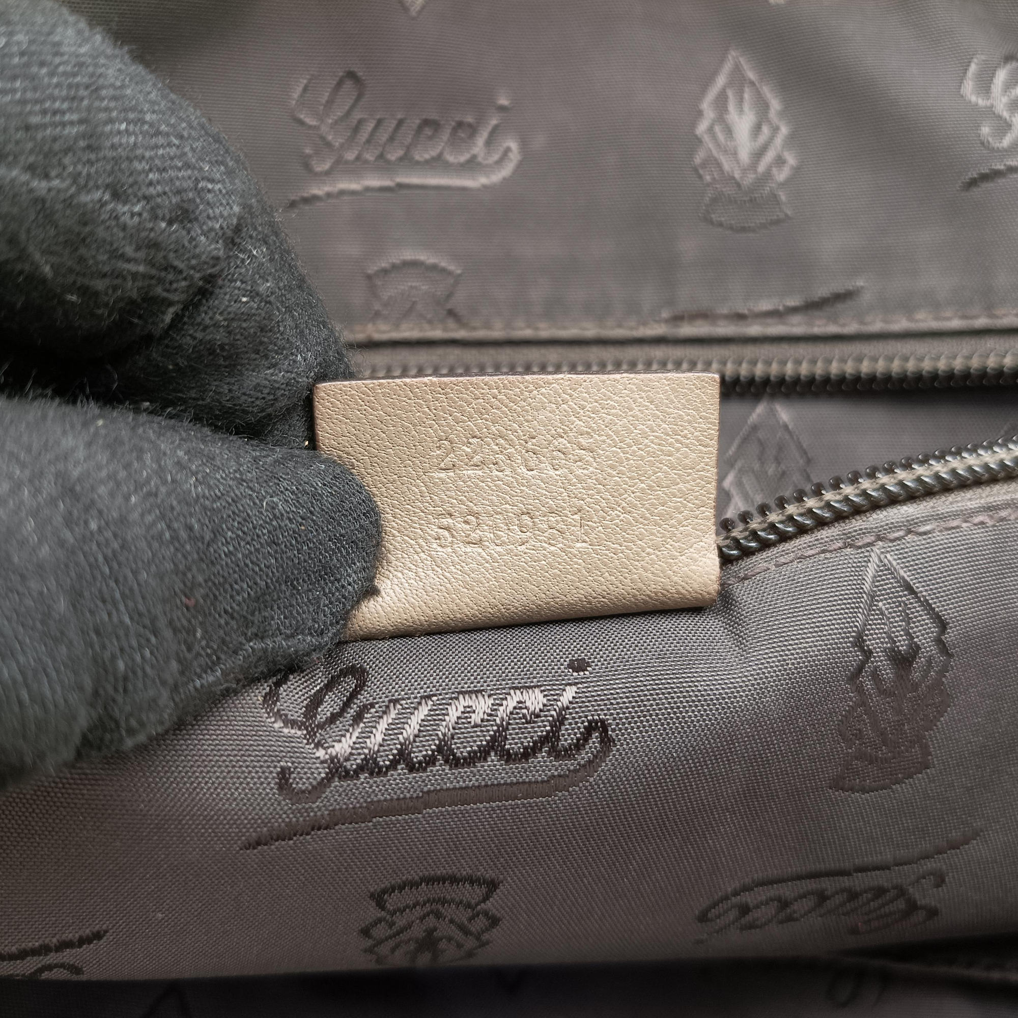 Pre-owned Gucci Guccissima Messenger Camel Leather 223665 shoulderbag | stylenewstar