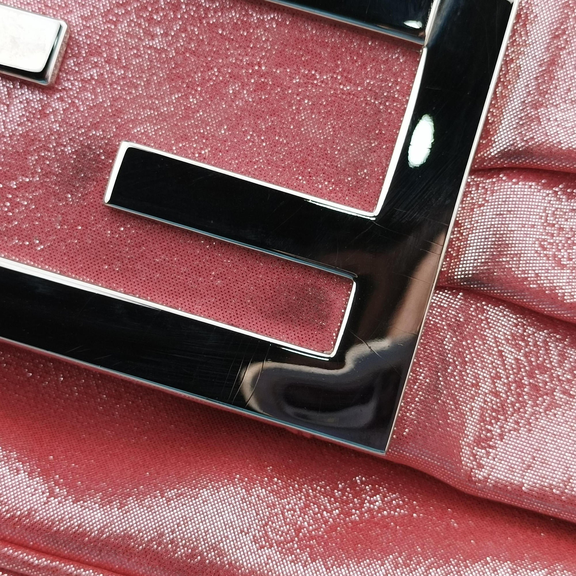 Secondhand Fendi Mia Pochette Pink Leather 8BP046 shoulderbag | stylenewstar