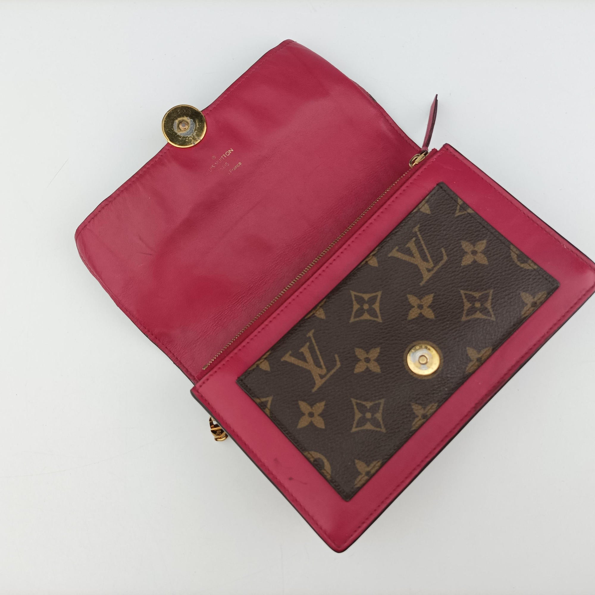 Vintage Louis Vuitton Portefeuille FLORE Chain brown×FUCHSIA Monogram Canvas×calf leather M69578 shoulderbag | stylenewstar