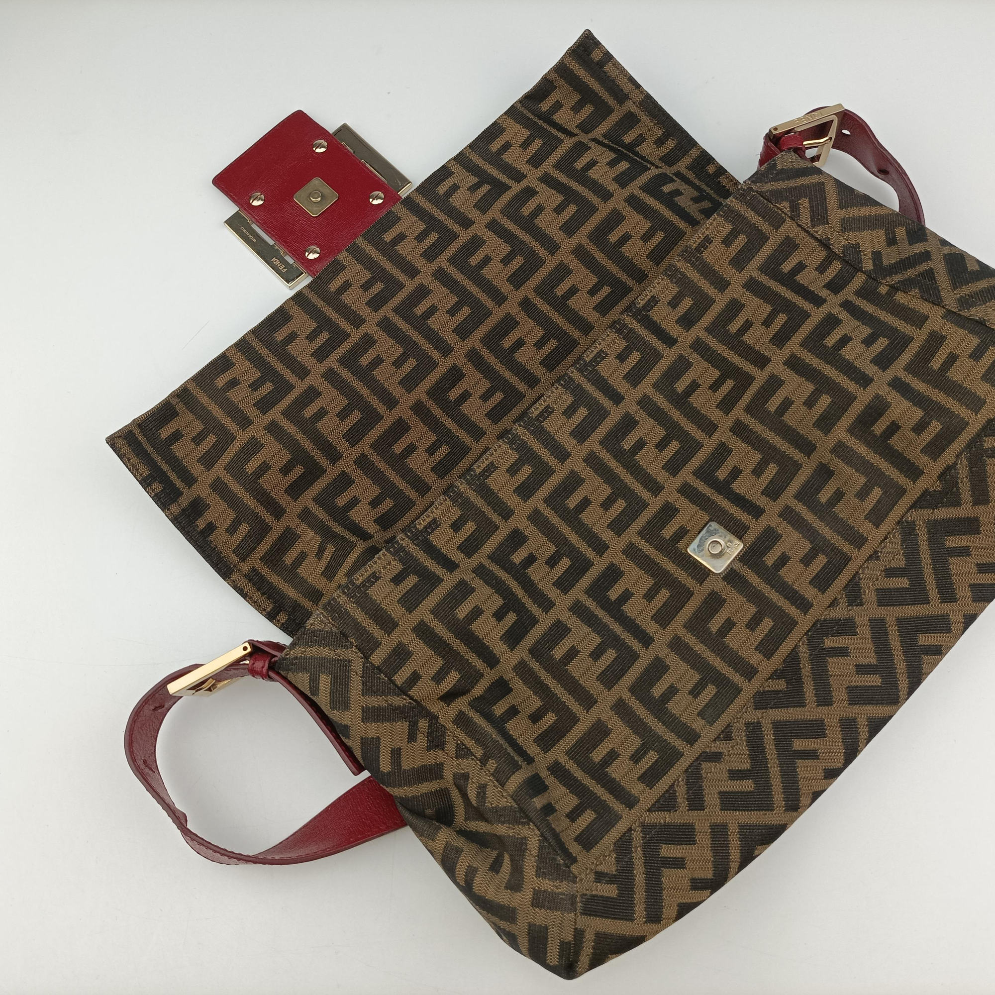 Secondhand Fendi Baguette Zucchino Brown × Red canvas×leather 8BT180 shoulderbag | stylenewstar