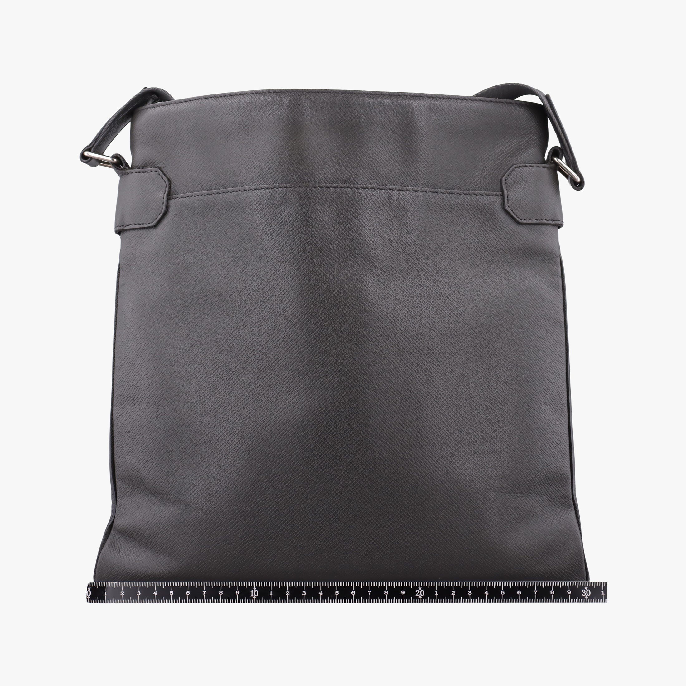 Vintage Louis Vuitton SASHA Glacier TAIGA M32630 shoulderbag | stylenewstar