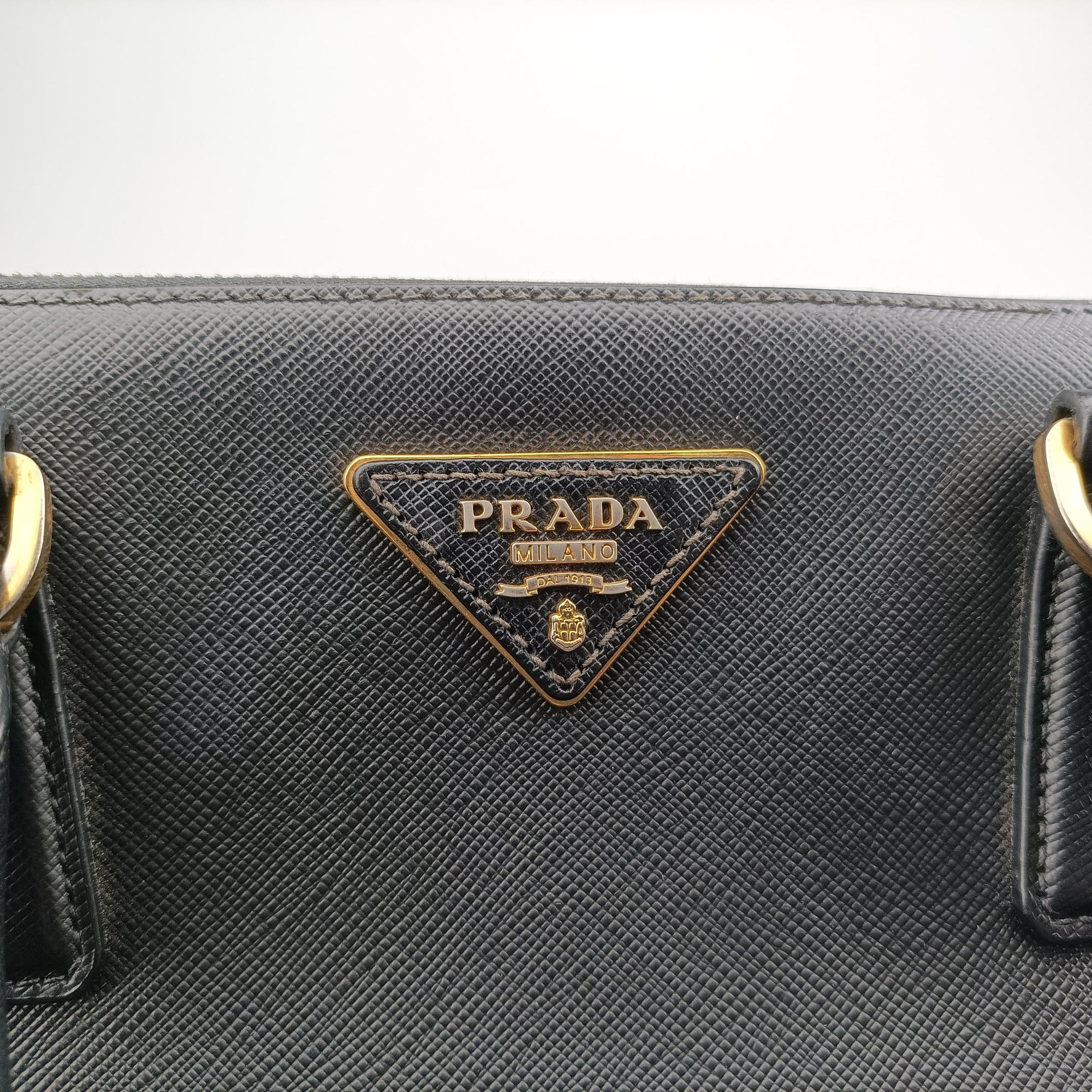 Vintage Prada Galleria Black SAFFIANO Leather BN2274 shoulderbag | stylenewstar