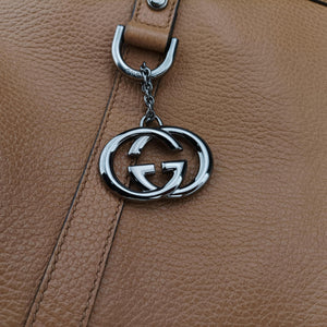 Pre-owned Gucci GG Charm Top Handle Camel Leather 339551 shoulderbag | stylenewstar