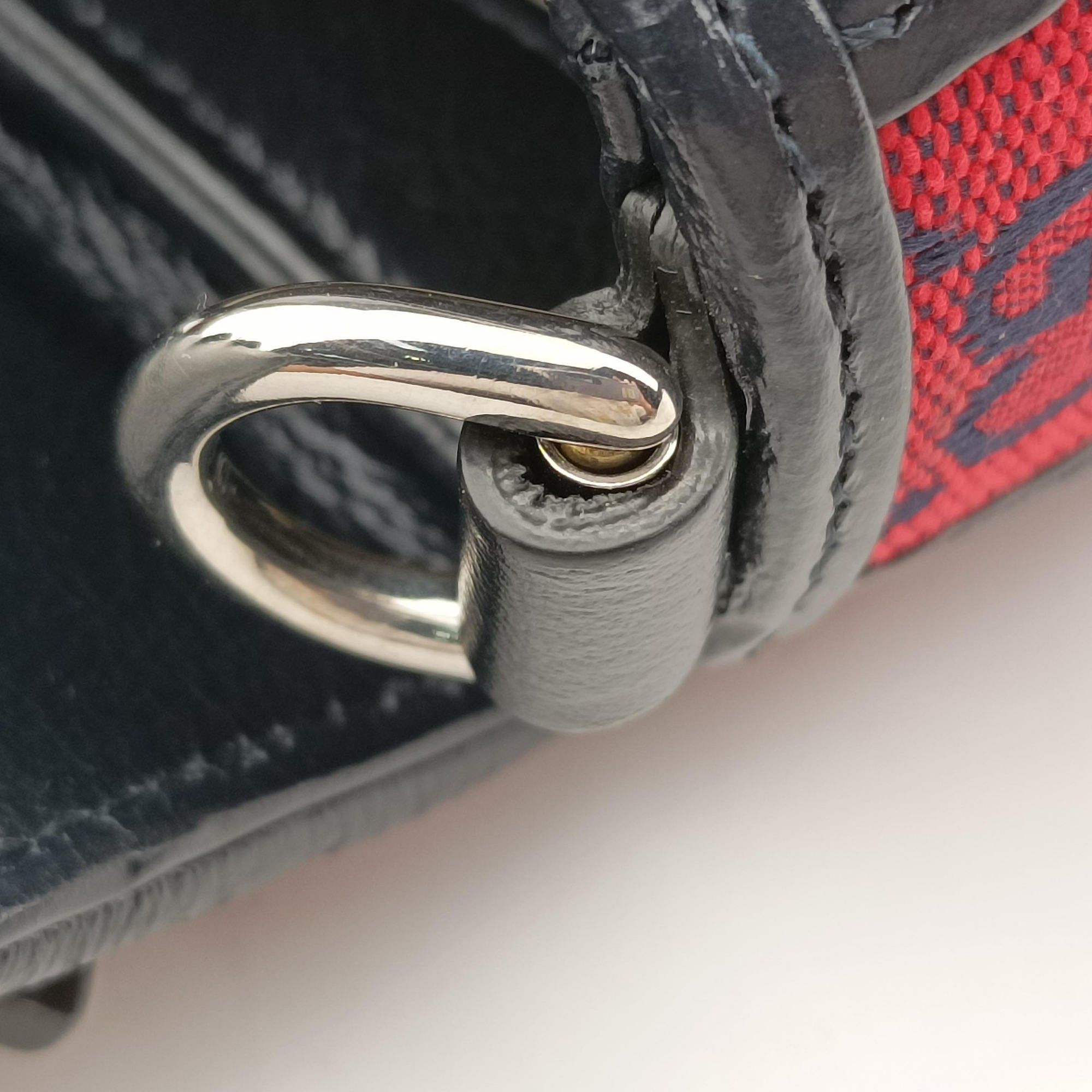 Secondhand Gucci GG Marmont Red×Black canvas 583571 shoulderbag | stylenewstar