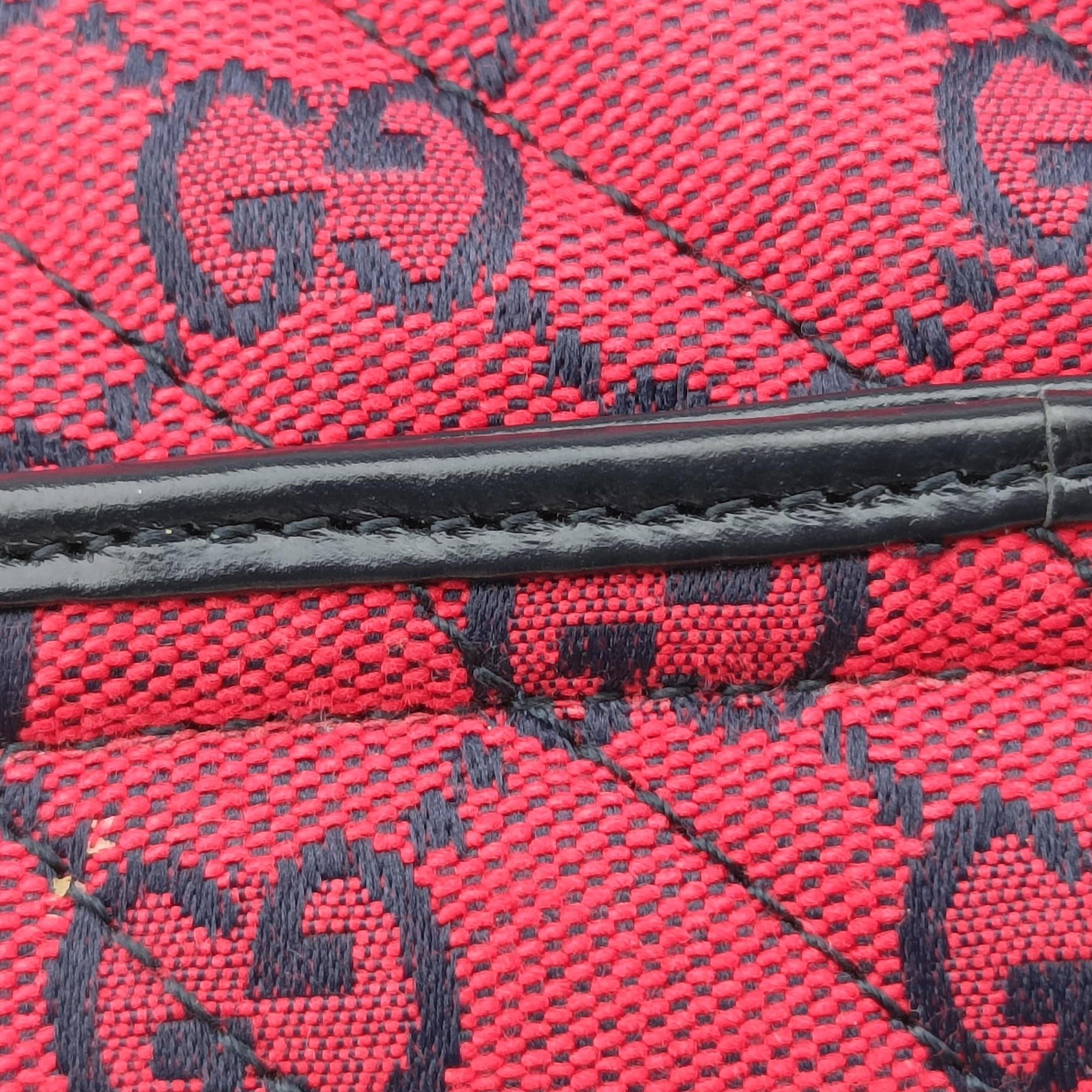 Secondhand Gucci GG Marmont Red×Black canvas 583571 shoulderbag | stylenewstar