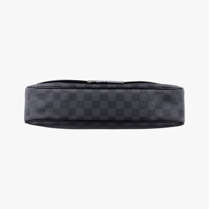 Pre-owned Louis Vuitton DANIEL MM Noir Damier GRAPHITE N58029 shoulderbag | stylenewstar
