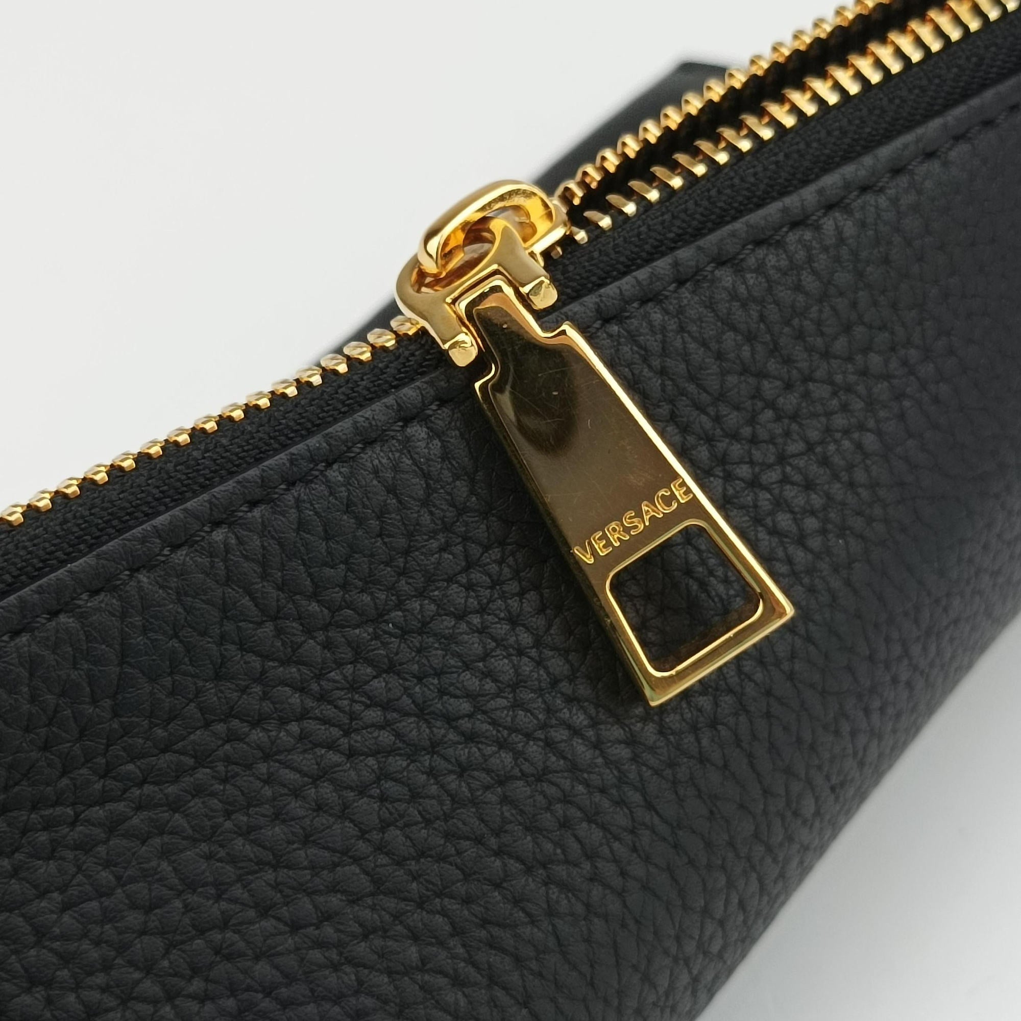 Vintage VERSACE Medusa Black Leather  clutchbag | stylenewstar