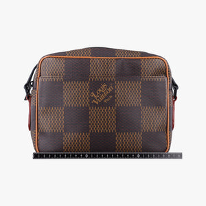 Secondhand Louis Vuitton Unisex Damier Giant Nile NIGO Collaboration Ebene Brown Damier Giant N40359 shoulderbag | stylenewstar