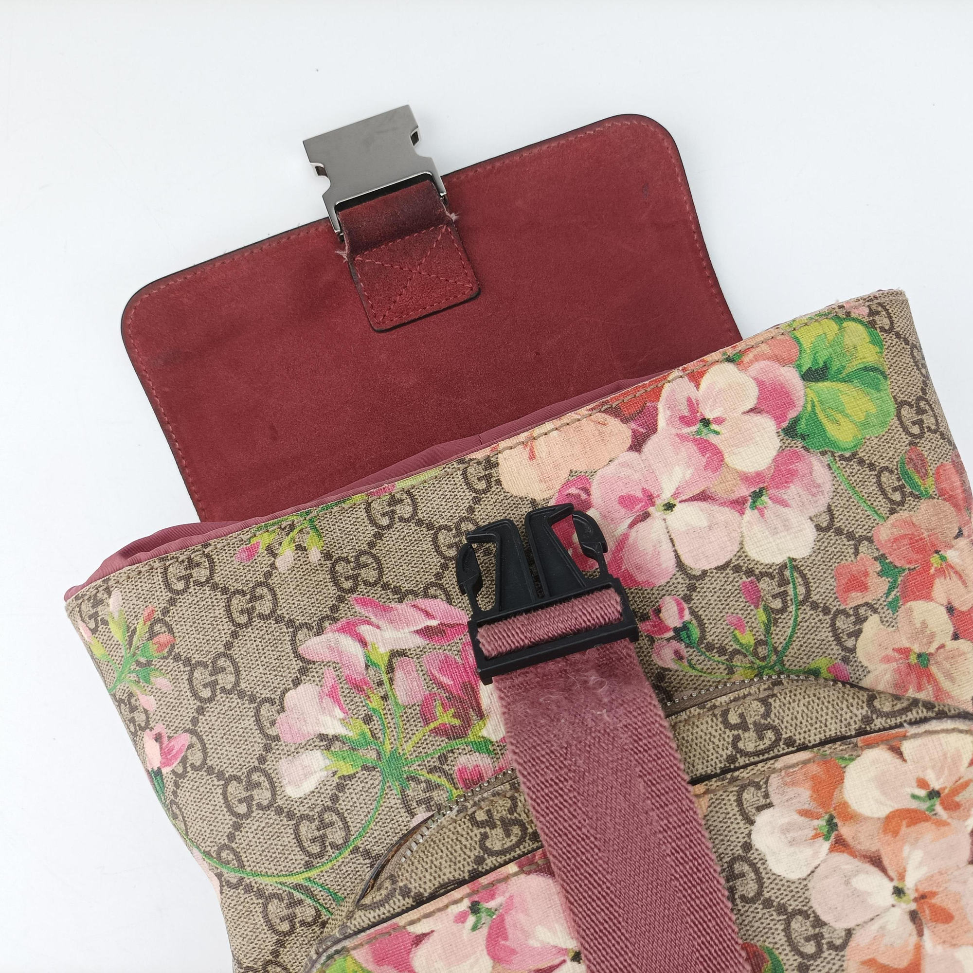 Pre-owned Gucci GG Blooms Beige×Multicolour PVC coated canvas 410544 backpack/rucksack | stylenewstar