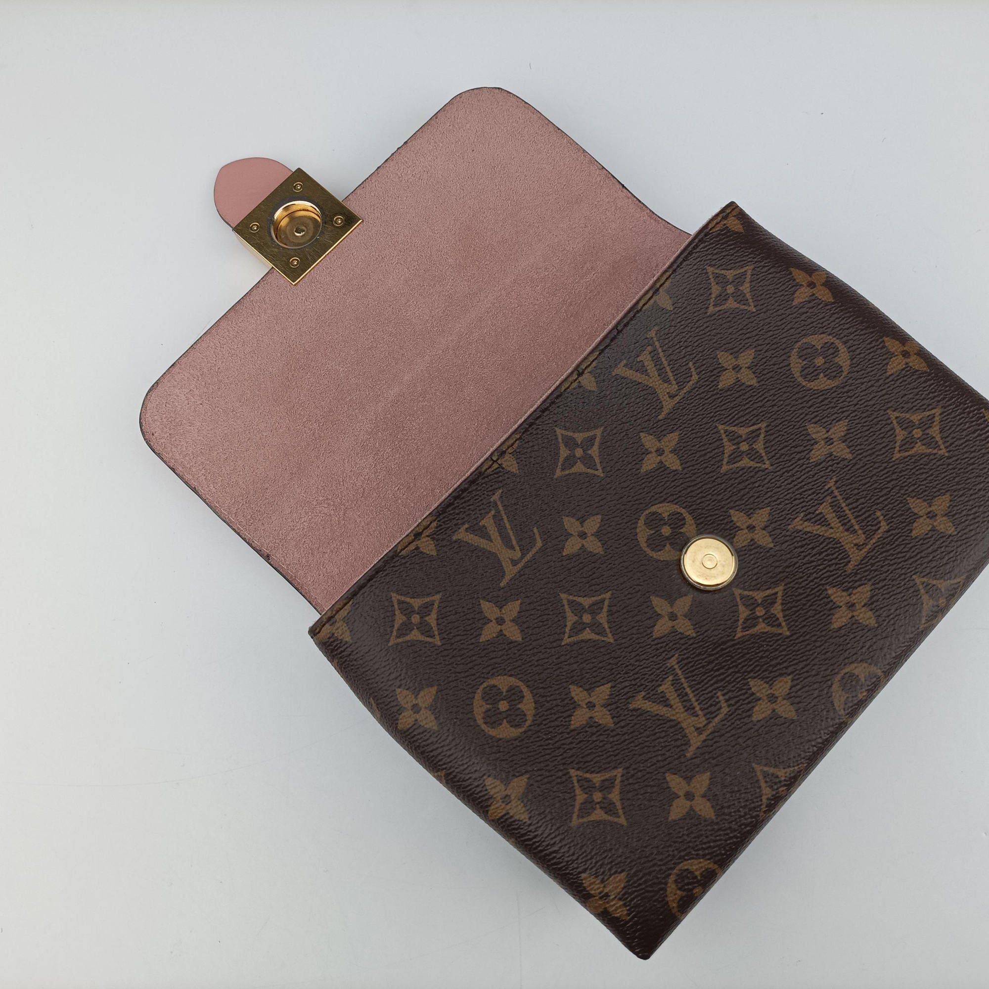 Pre-owned Louis Vuitton LOCKY BB Brown×ROSE POUDRE Monogram Canvas×calf leather M44080 shoulderbag | stylenewstar