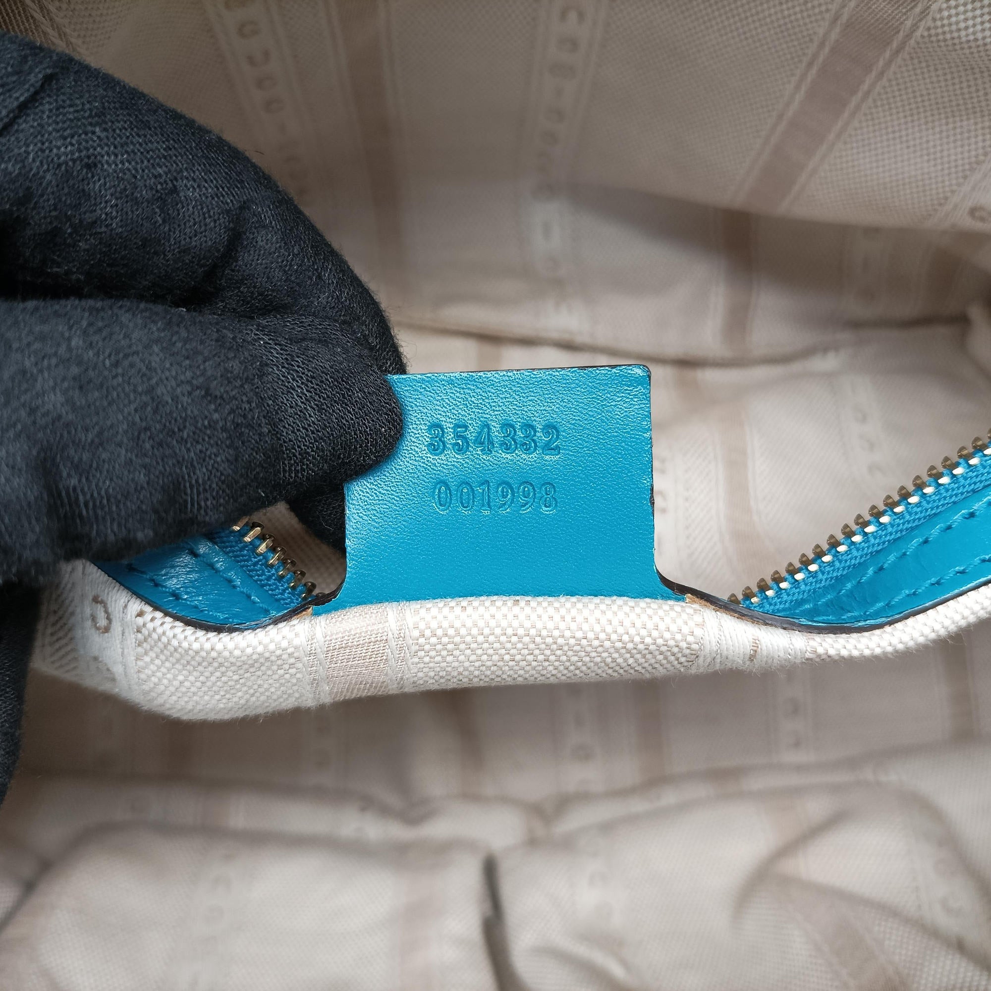 Secondhand Gucci Bright Diamante Blue Leather 354332 shoulderbag | stylenewstar