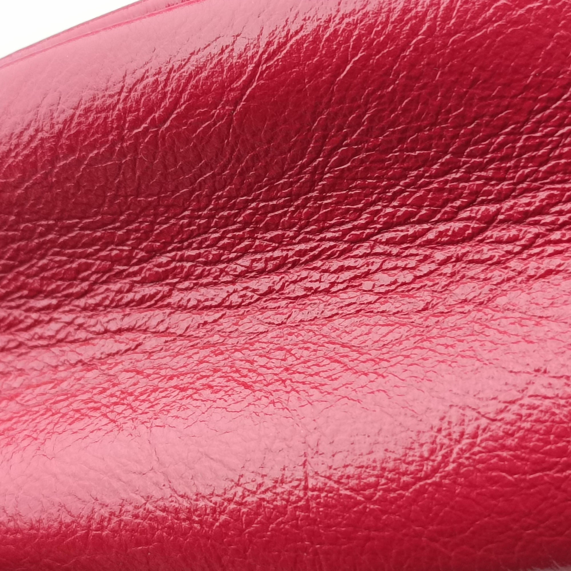 Secondhand Gucci GG Marmont Red Leather 550154 shoulderbag | stylenewstar