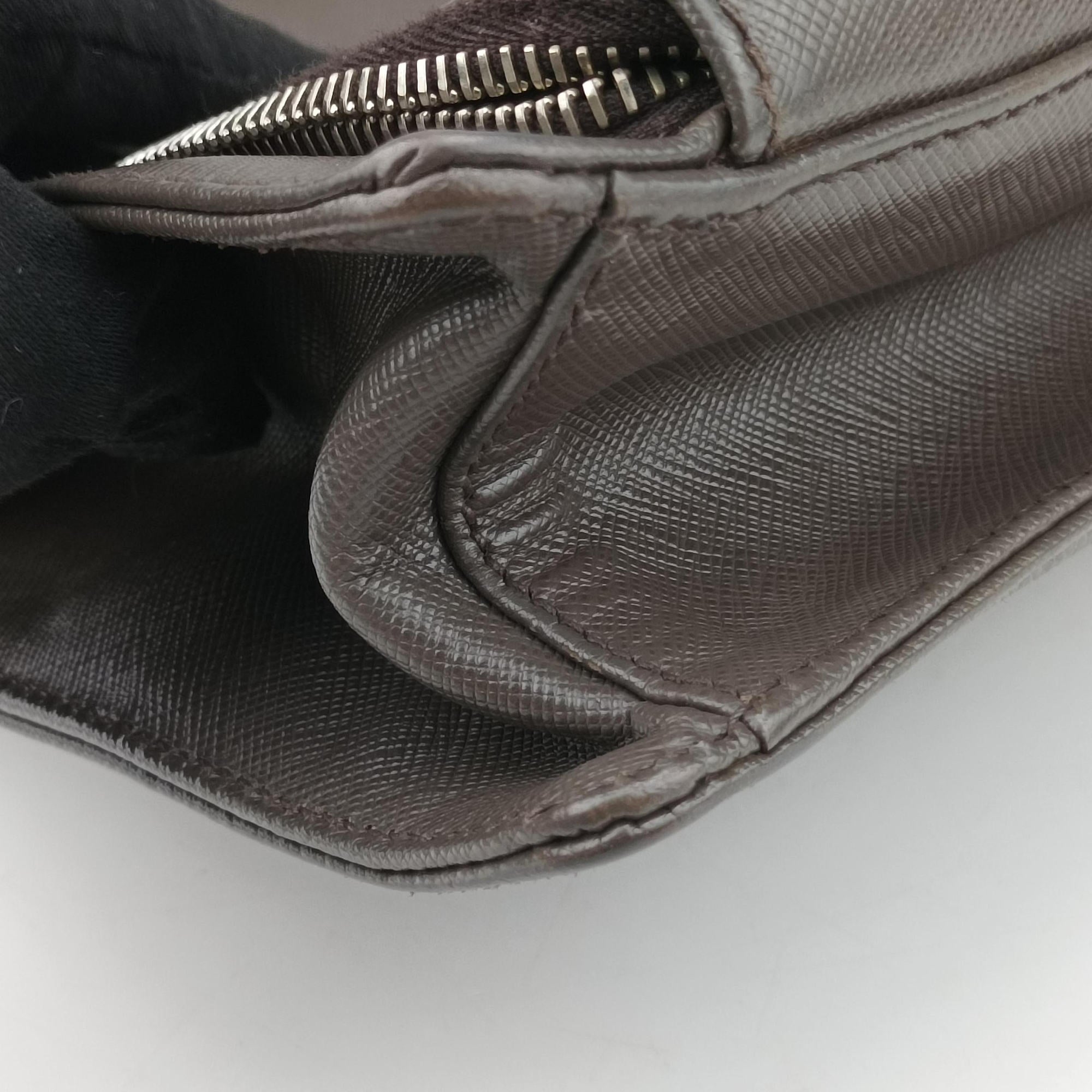 Pre-owned Prada Triangle Logo Plate Grey Saffiano Leather 178589 handbag | stylenewstar